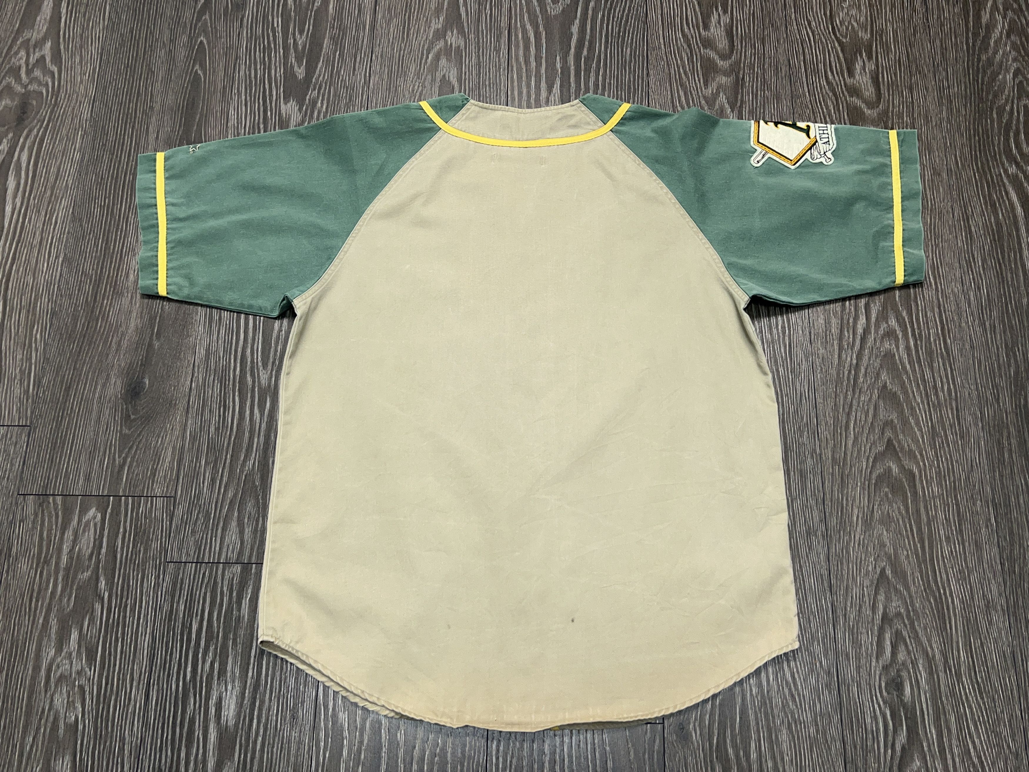 Starter Vintage Mens A's Oakland Athletics Baseball Jersey T Shirt L Size US L / EU 52-54 / 3 - 12 Thumbnail