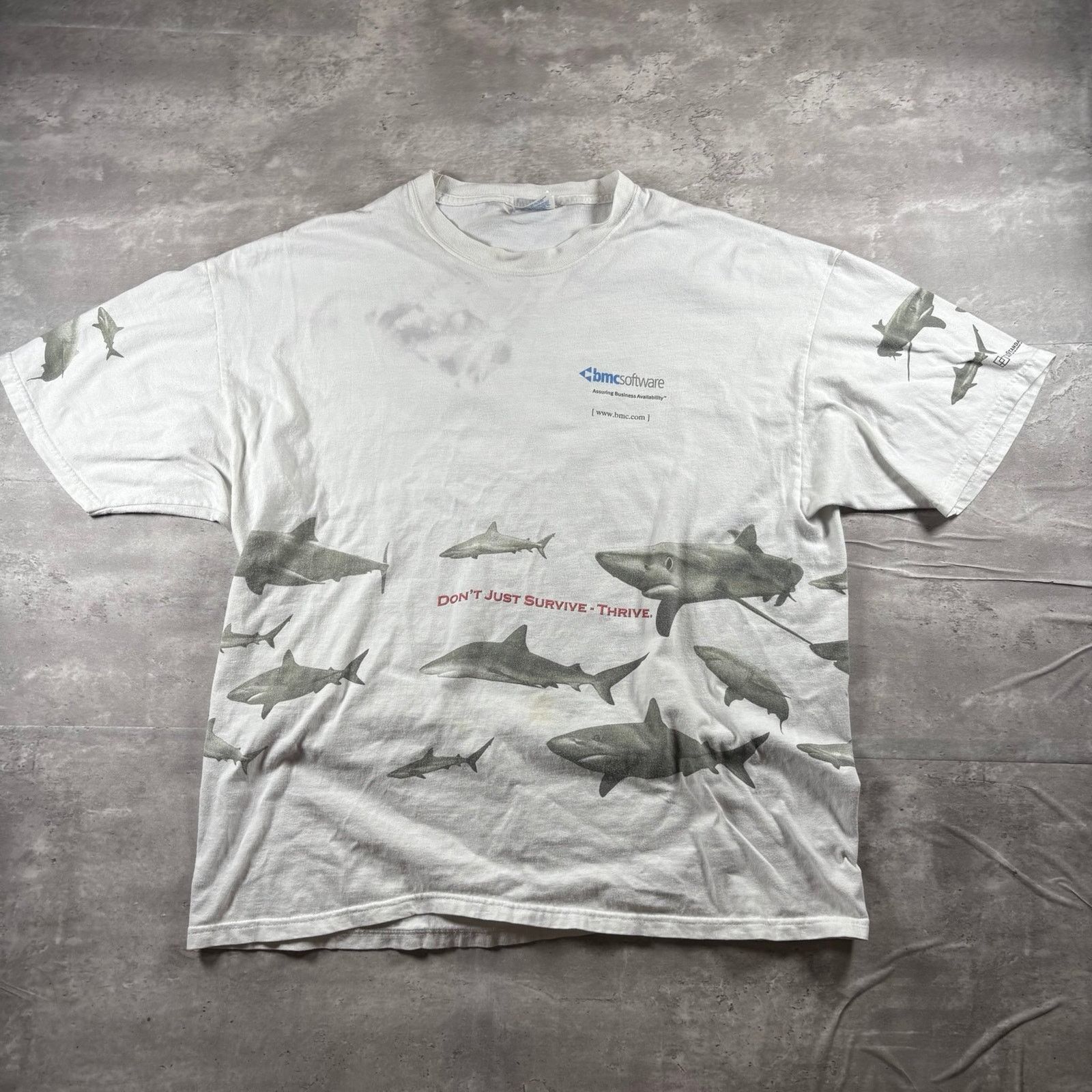 Hanes Vintage 90s shark AOP tee Size US XL / EU 56 / 4 - 1 Thumbnail