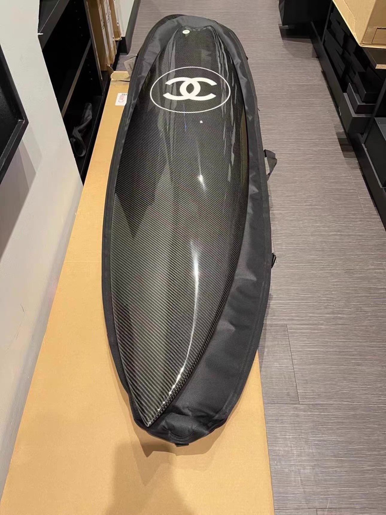 Chanel Chanel Black Carbon Fiber Surfboard Brand New Full Set Q14 Size ONE SIZE - 2 Thumbnail