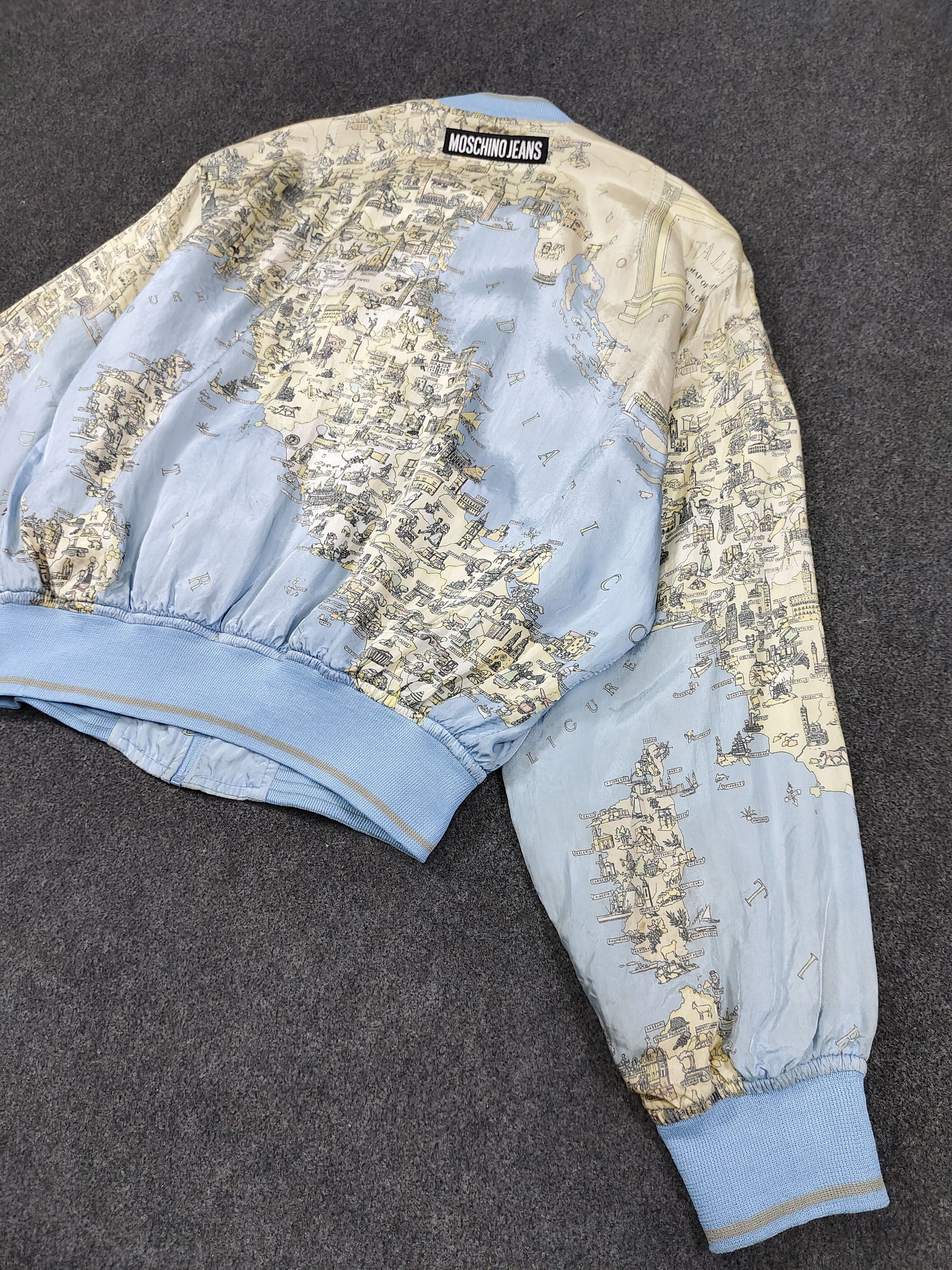 Moschino 90s Moschino💥 Archive AOP Maps Cartohraphic Cropped Bomber Size M / US 6-8 / IT 42-44 - 8 Thumbnail