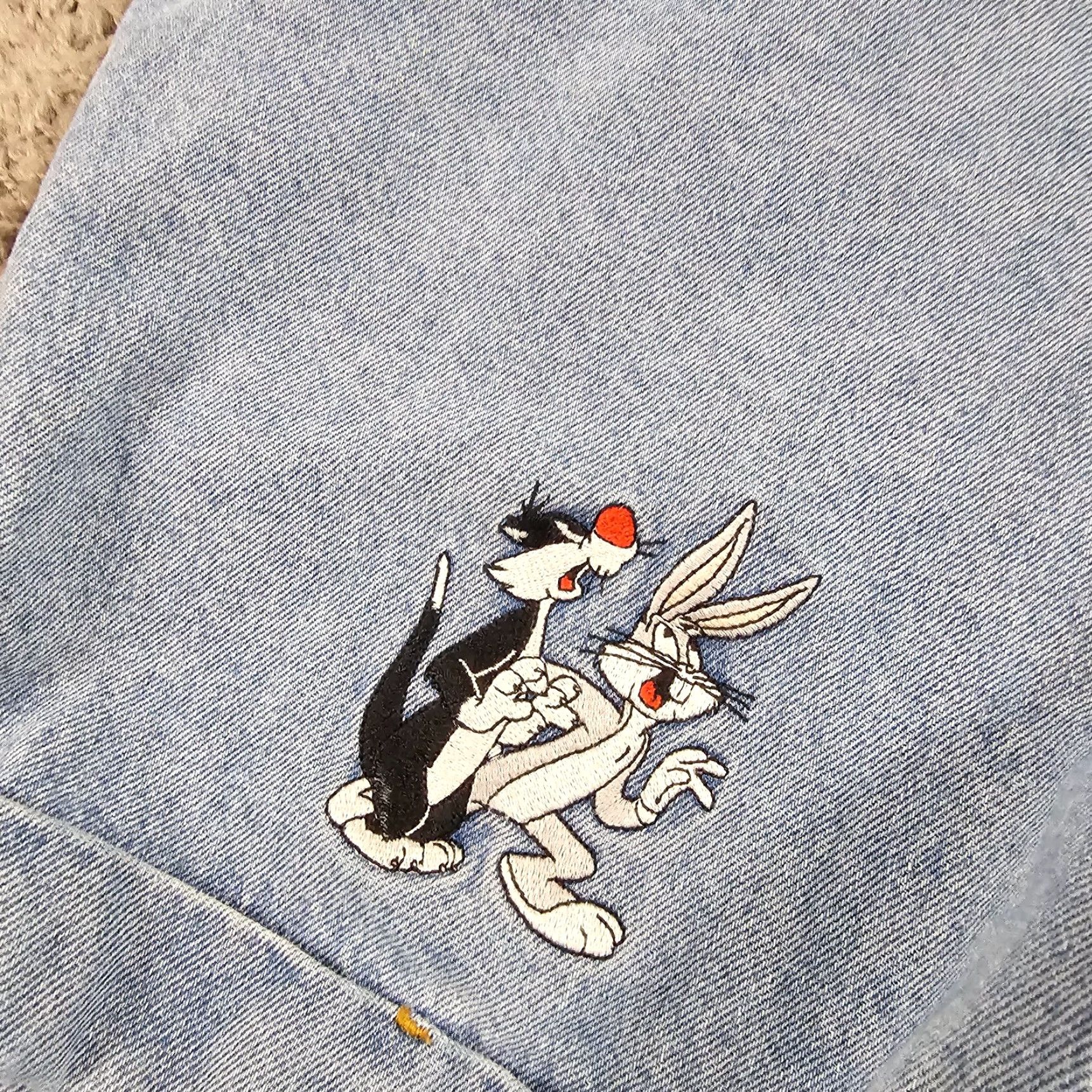 Vintage VINTAGE Warner Bros Denim Shorts Womens 4 High Waist 90s Tweety Bugs Sylvester Blue Cotton Slim Fit Pockets Size 27" / US 4 / IT 40 - 3 Thumbnail