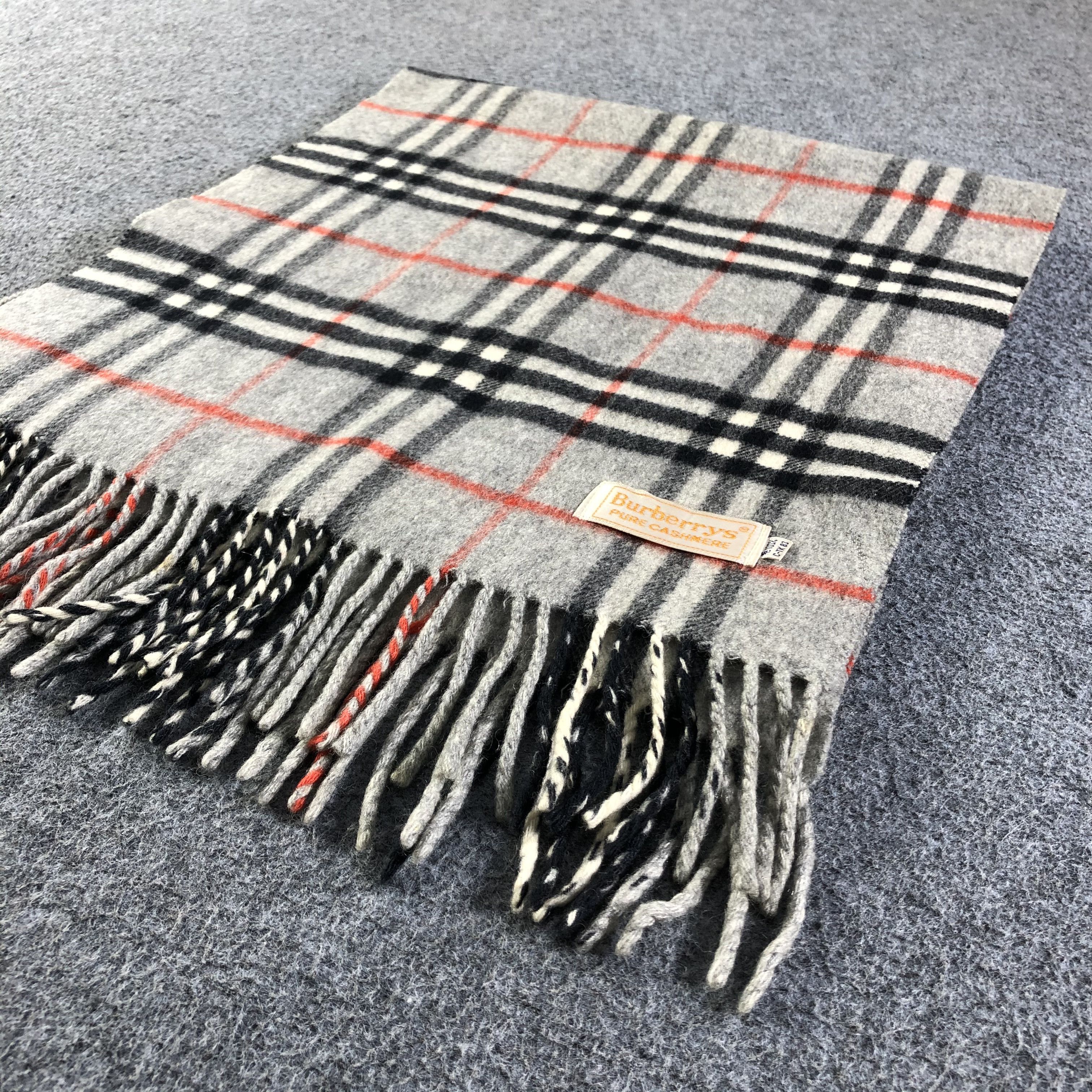 Burberry Burberrys Pure Cashmere Scarf / Muffler / Neckwear P039 Size ONE SIZE - 3 Thumbnail