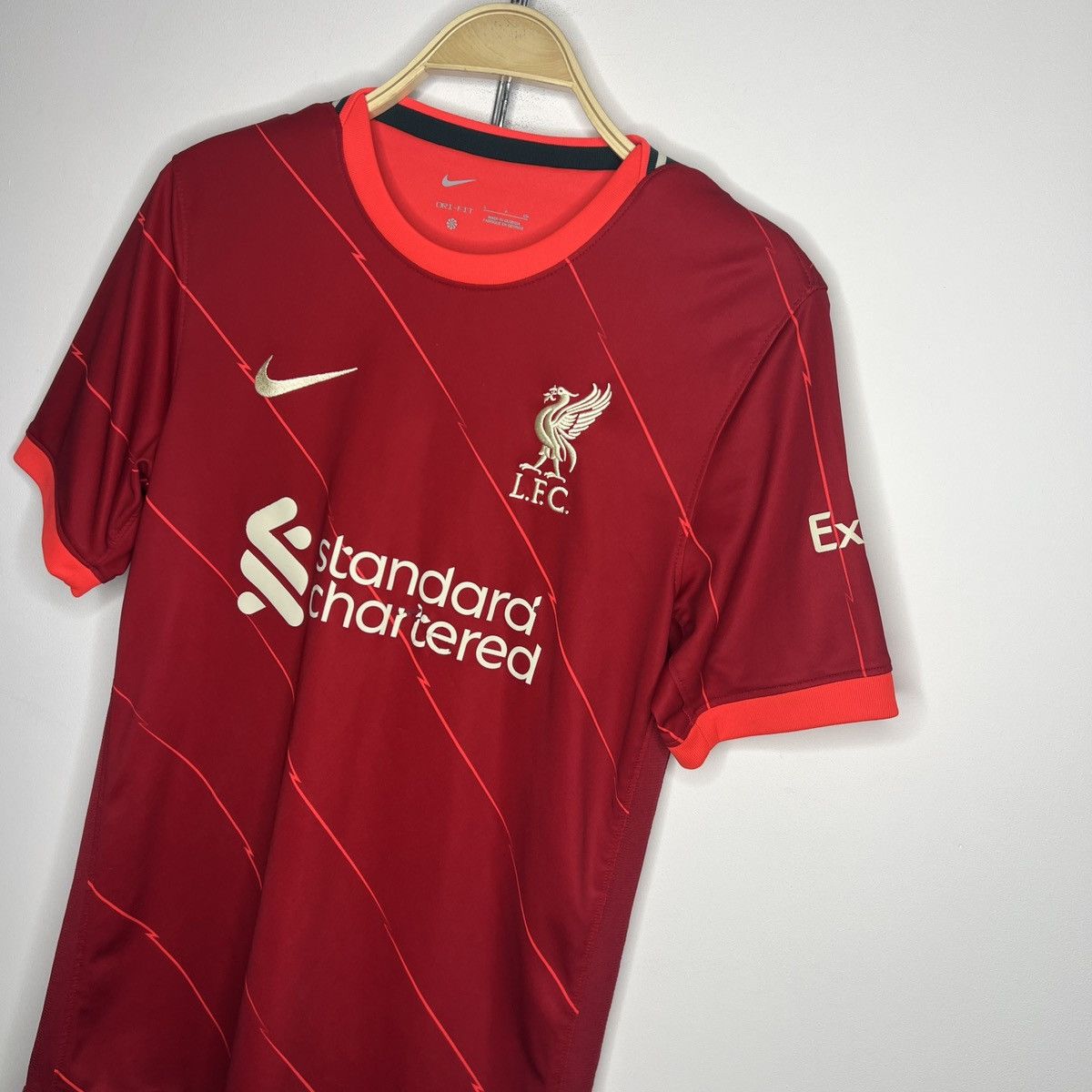 New Balance Vintage New Balance Liverpool Soccer Jersey Football Tee Y2K Size US S / EU 44-46 / 1 - 2 Thumbnail