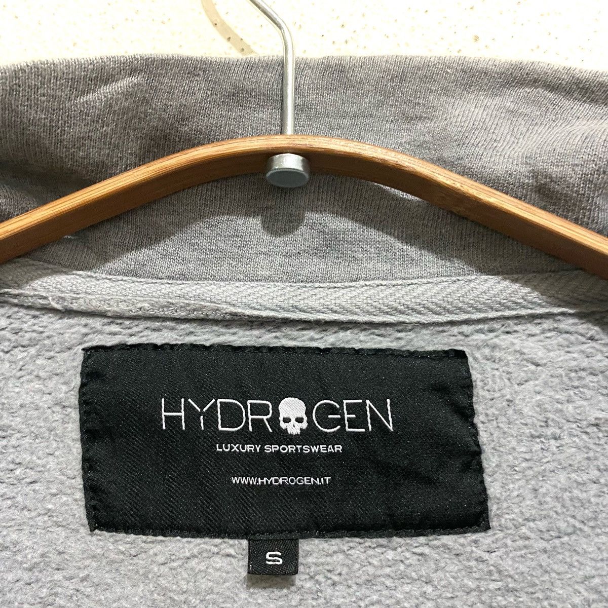 HYDROGEN HYDROGEN Luxury Sportswear H2J Sweater Zipper Jacket ITALY Size US S / EU 44-46 / 1 - 3 Thumbnail