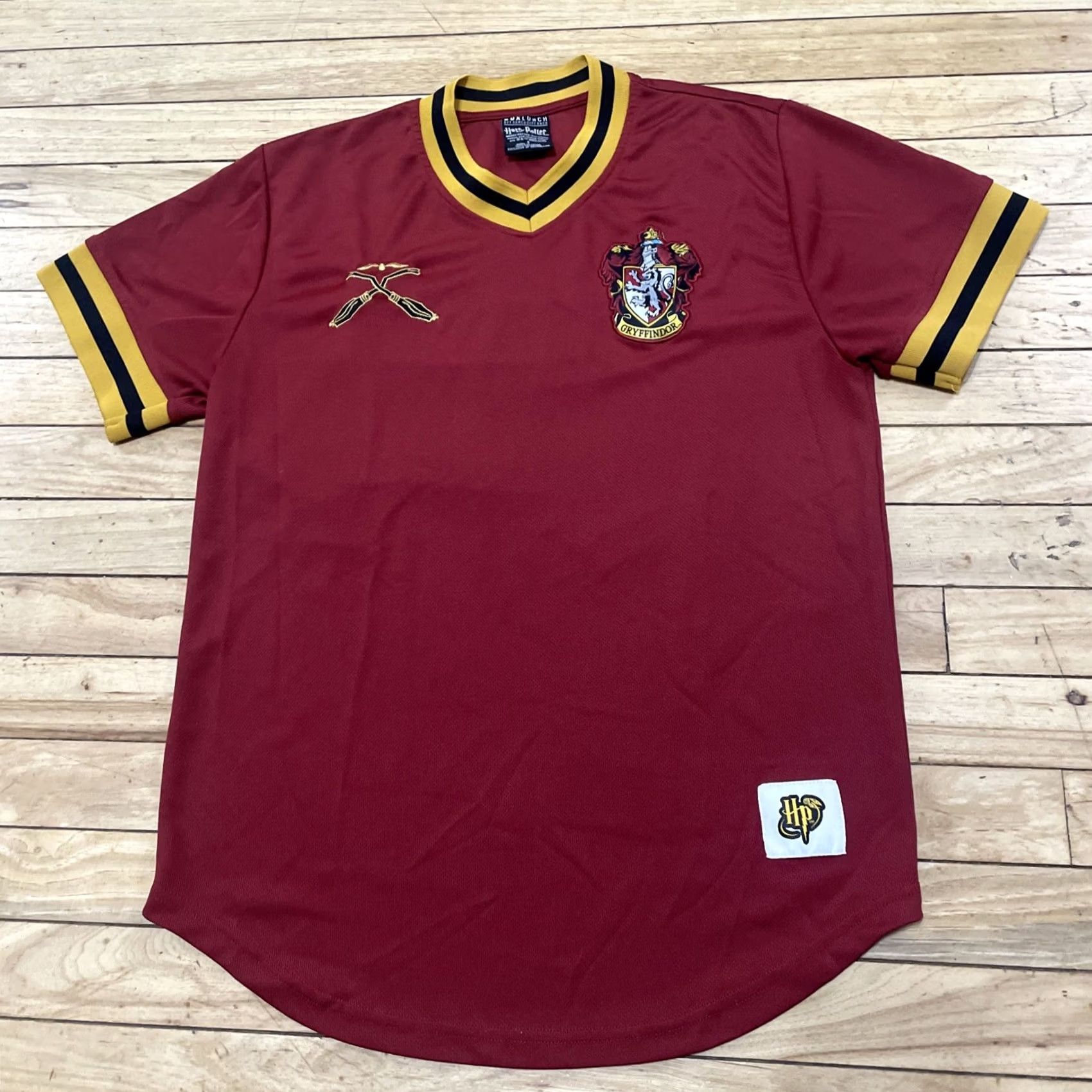 Vintage VINTAGE BOX LUNCH Harry Potter Gryffindor Jersey Adult S Red Gold 38" Shirt Mens Size US S / EU 44-46 / 1 - 3 Thumbnail
