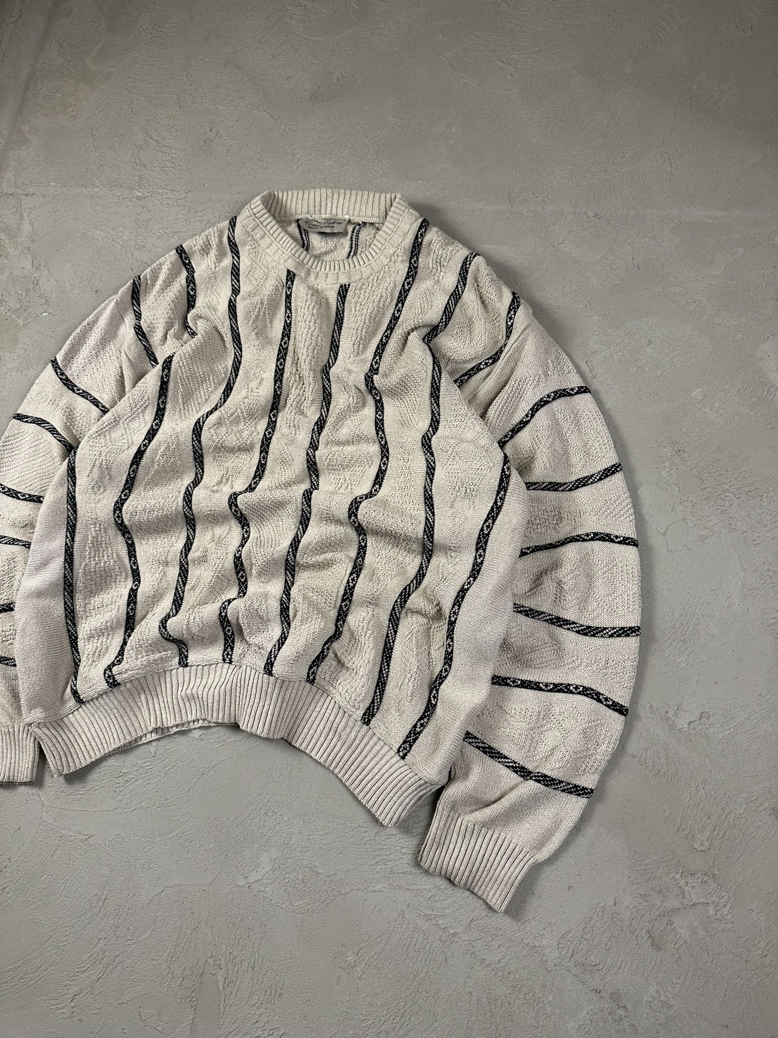 Vintage Vintage Cable Coogi Style Cotton Knit Boxy Sweater Size US L / EU 52-54 / 3 - 3 Thumbnail