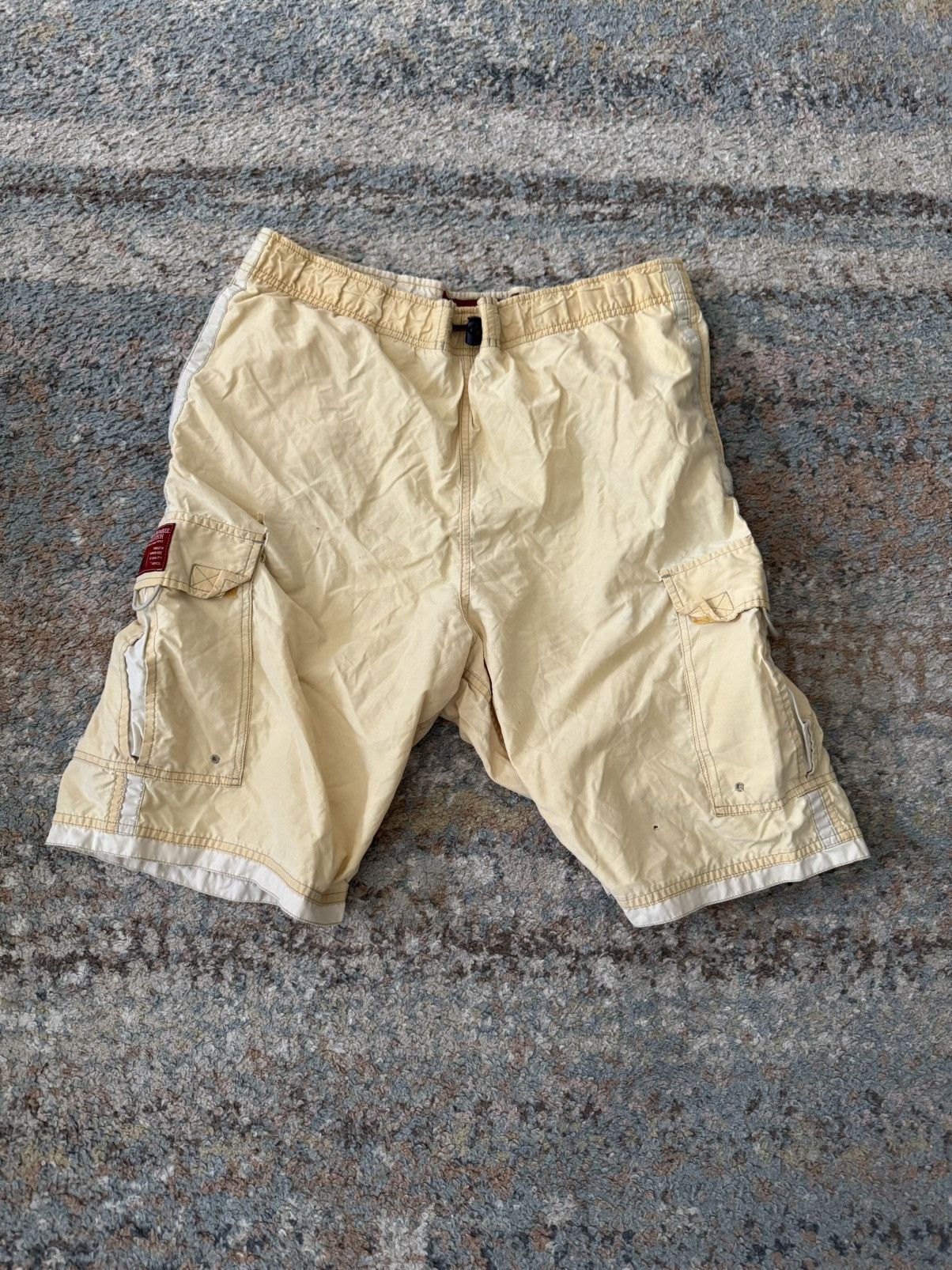 Abercrombie & Fitch VTG Abercrombie Cargo Shorts 32 Yellow Sundfaded Size US 32 / EU 48 - 1 Thumbnail