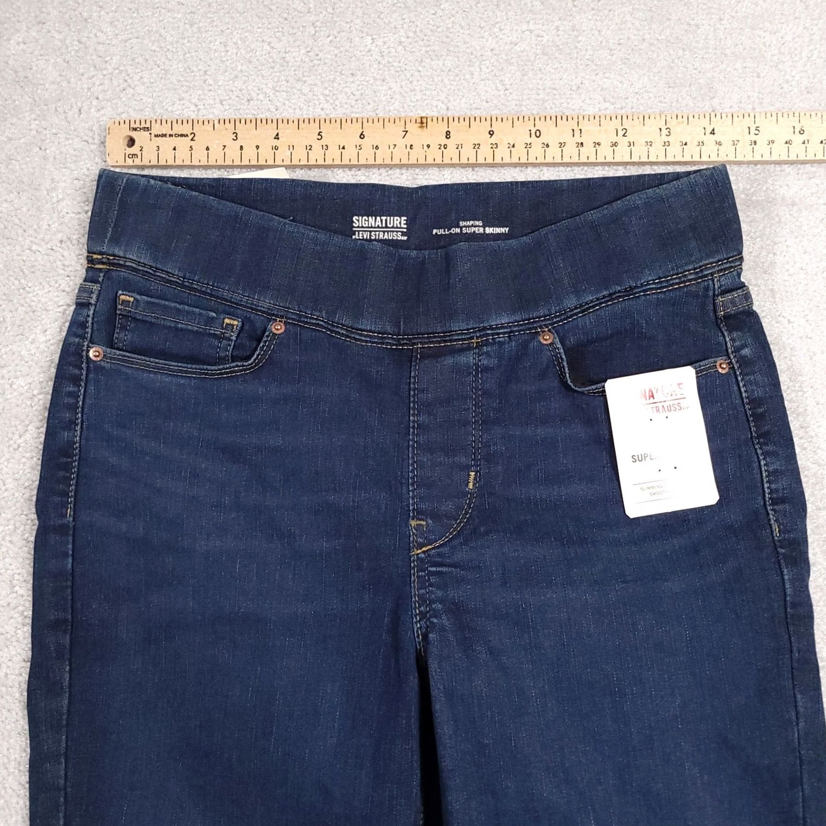 Levi's VINTAGE? No. Levi's Shaping Pull-On Jeans Women Skinny 4 W27 Denim Blue 5-Pocket Zipper Modern? Size 27" / US 4 / IT 40 - 5 Thumbnail