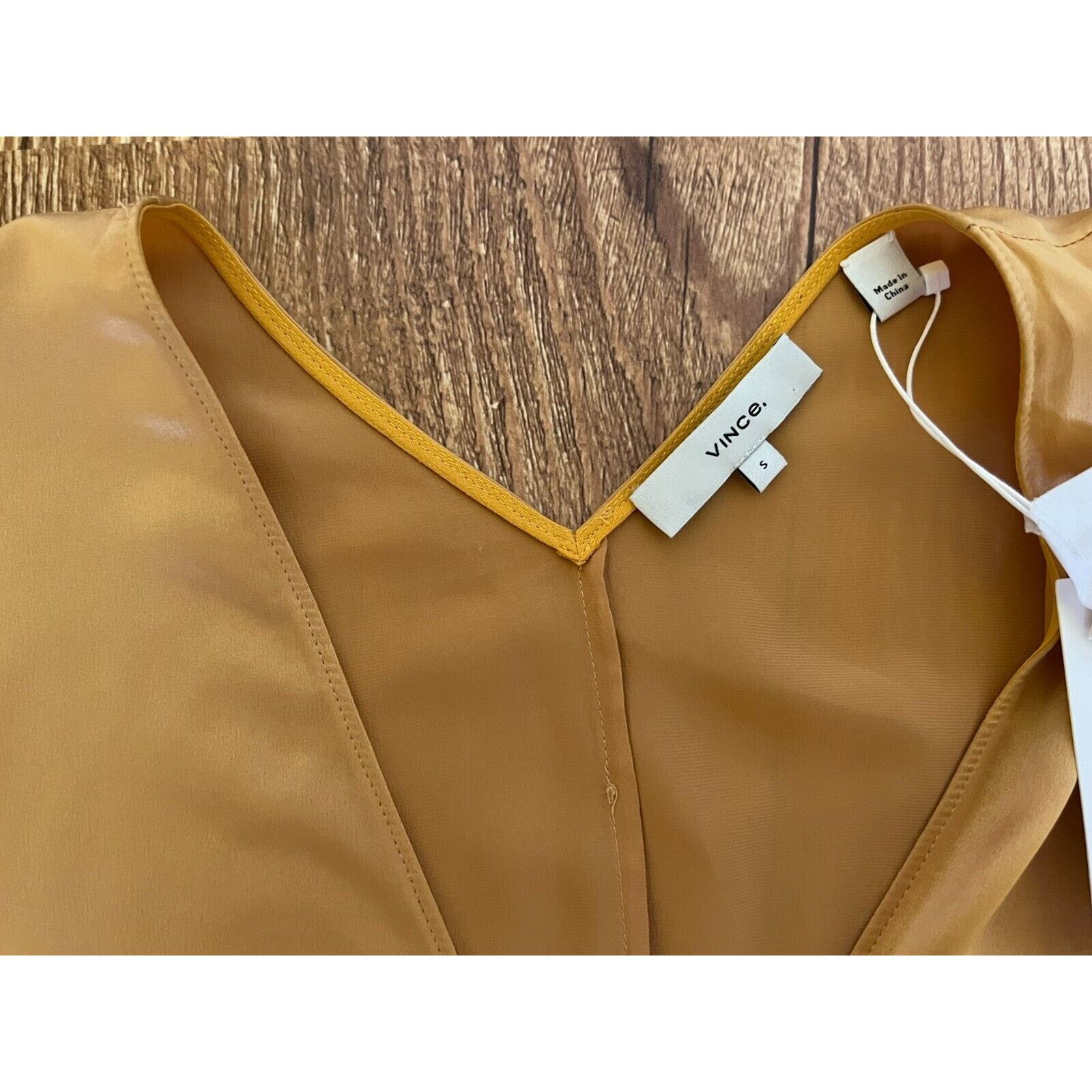 Vince Vince Double V-neck 1/2-sleeve Satin Blouse In Gold Size S Size S / US 4 / IT 40 - 3 Thumbnail