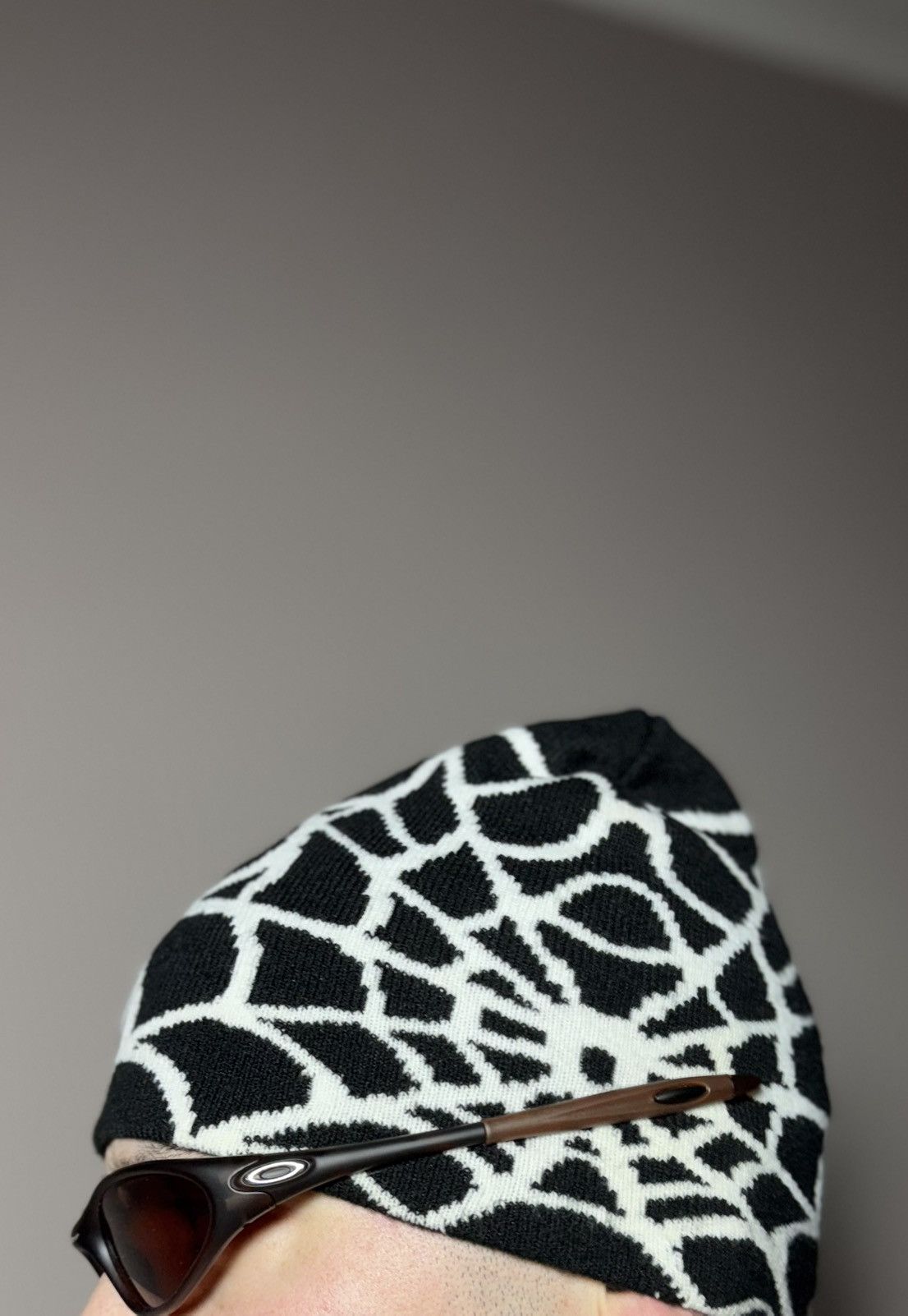 Vintage Spiders Web Beanie Hat Size ONE SIZE - 1 Thumbnail