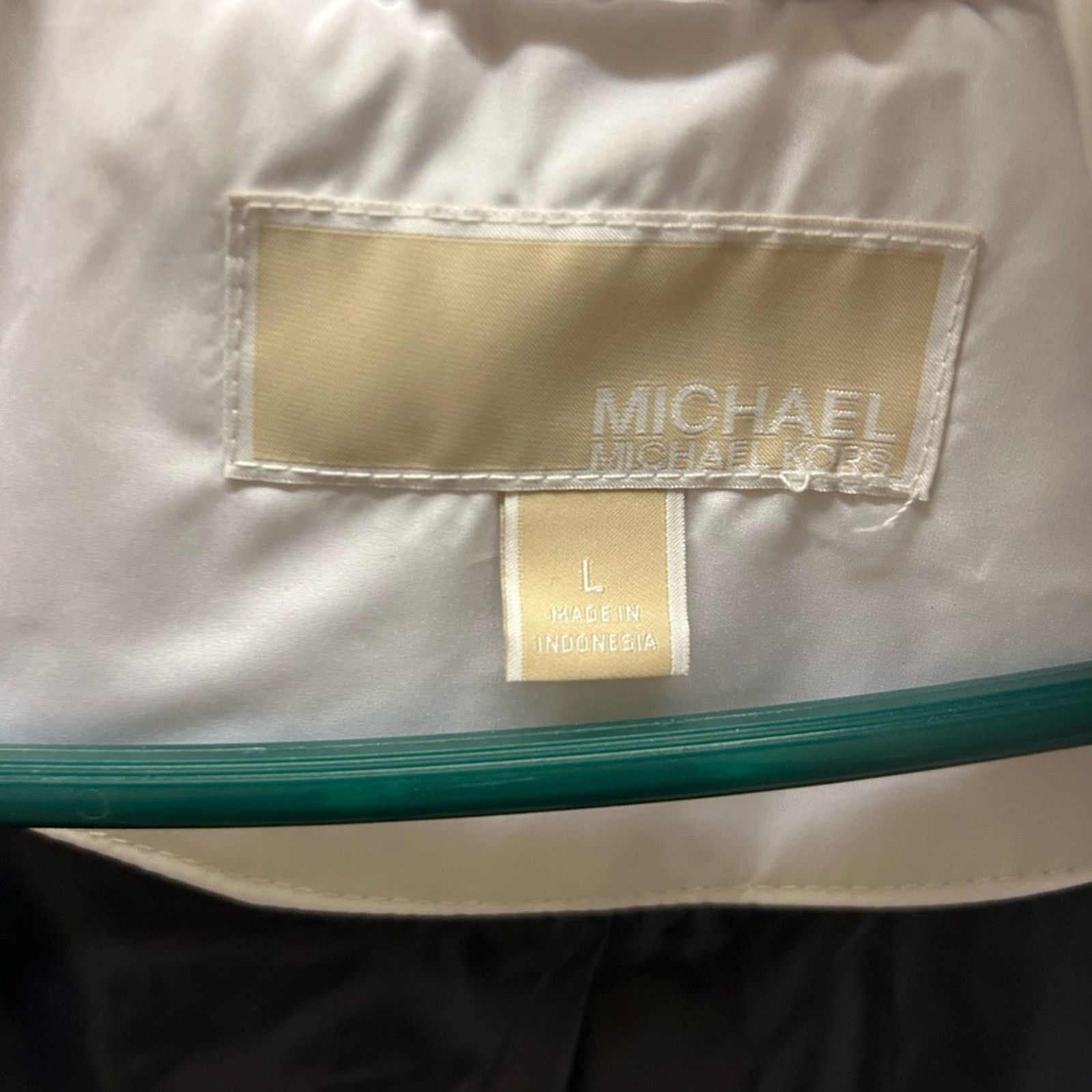 Michael Kors NWOT MICHAEL KORS PUFFER JACKET WITH FAUX FUR AND BELT HEAVY Size L / US 10 / IT 46 - 6 Thumbnail