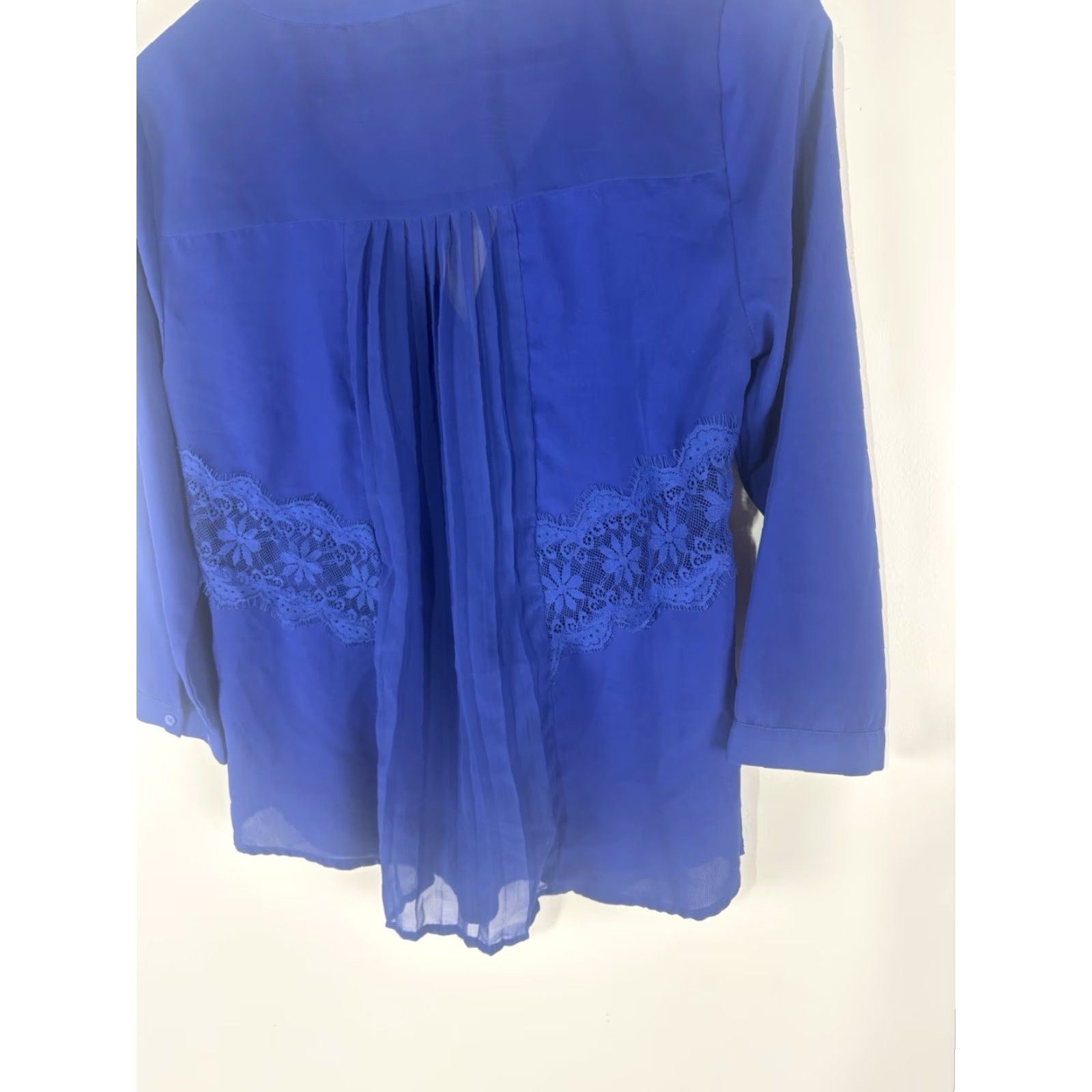 American Eagle Outfitters American Eagle Blue Sheer Lace 3/4 Sleeve Blouse Womens Size S India Size S / US 4 / IT 40 - 6 Thumbnail