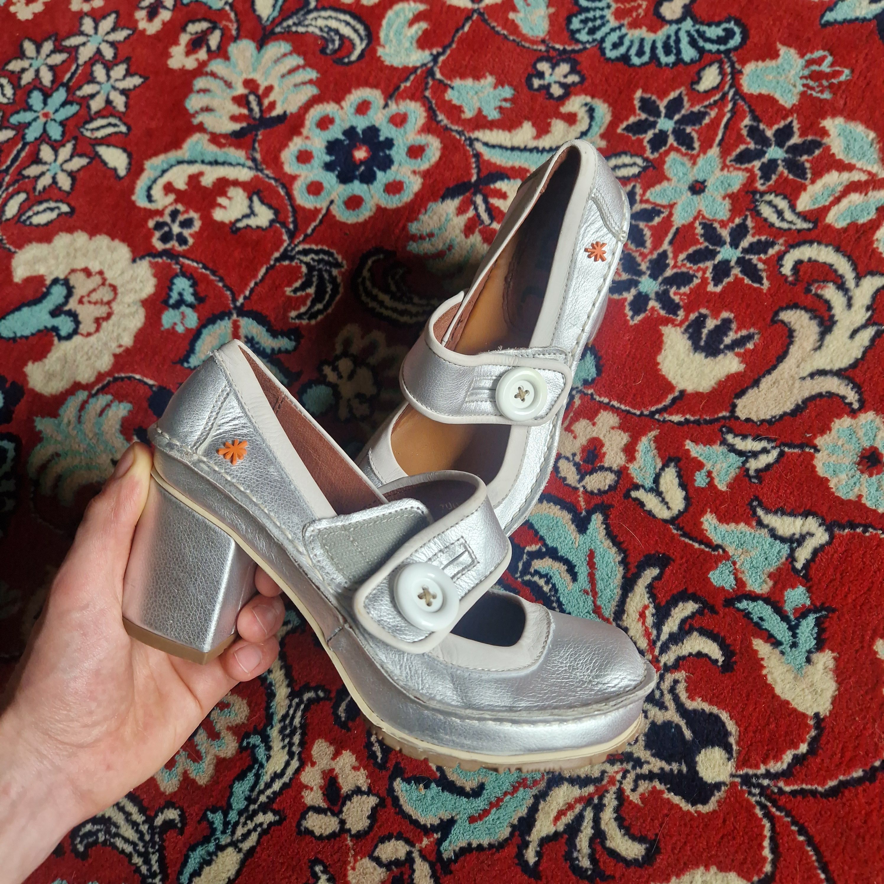 Other The Art Company Platform Heels - Silver with White Accents Size US 6 / IT 36 - 9 Thumbnail