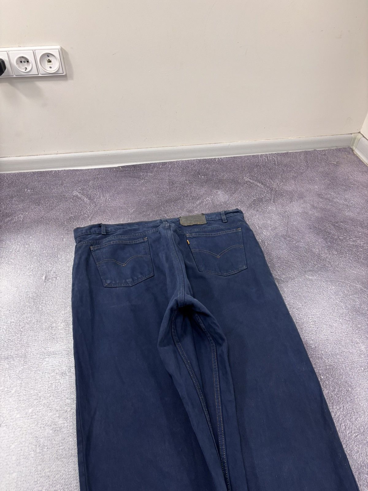 Levi's Vintage 1990s Levi’s 550 Orange Tab Navy Blue Denim Jeans Size US 42 / EU 58 - 4 Thumbnail