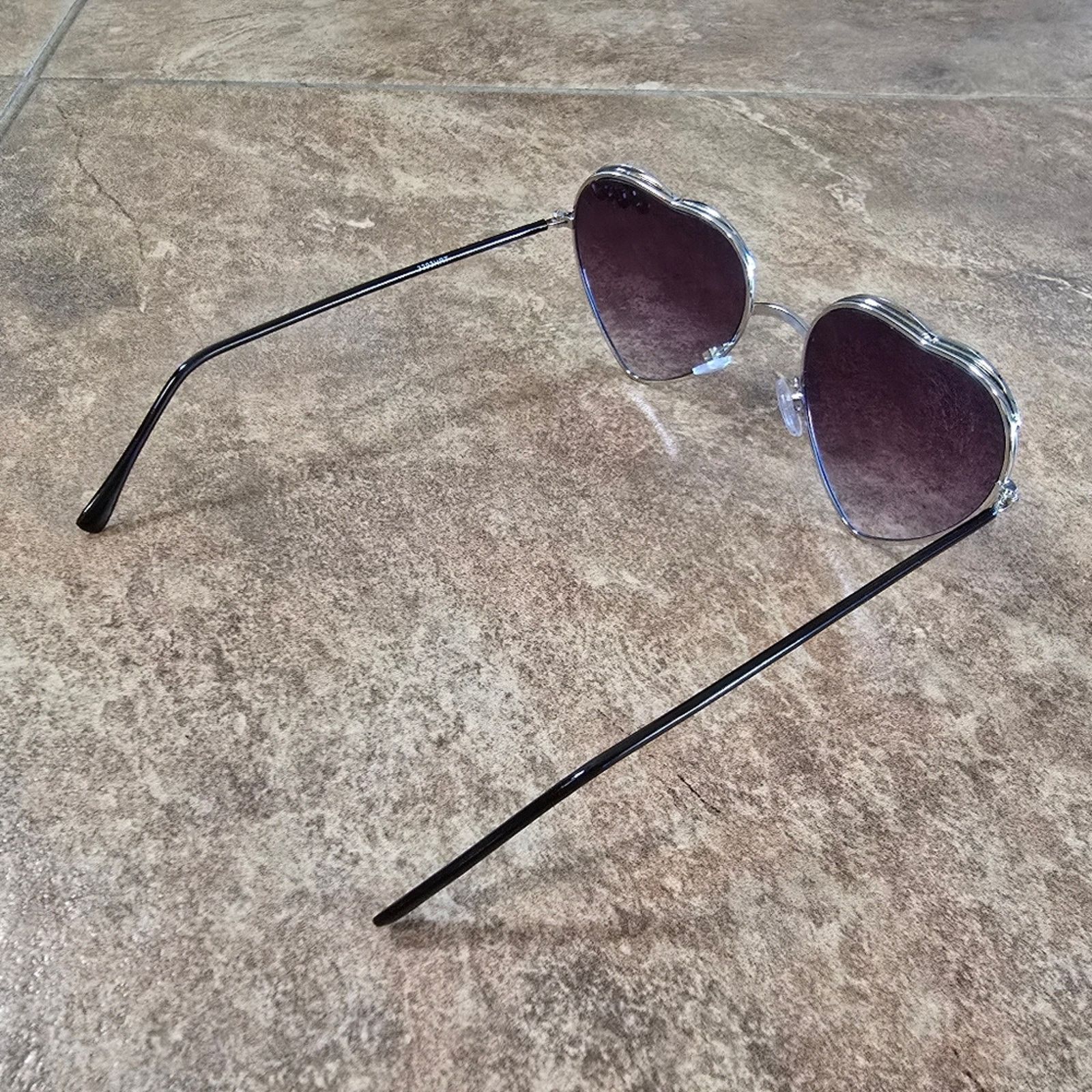 Other Classic Love Heart Sunglasses Size ONE SIZE - 2 Thumbnail