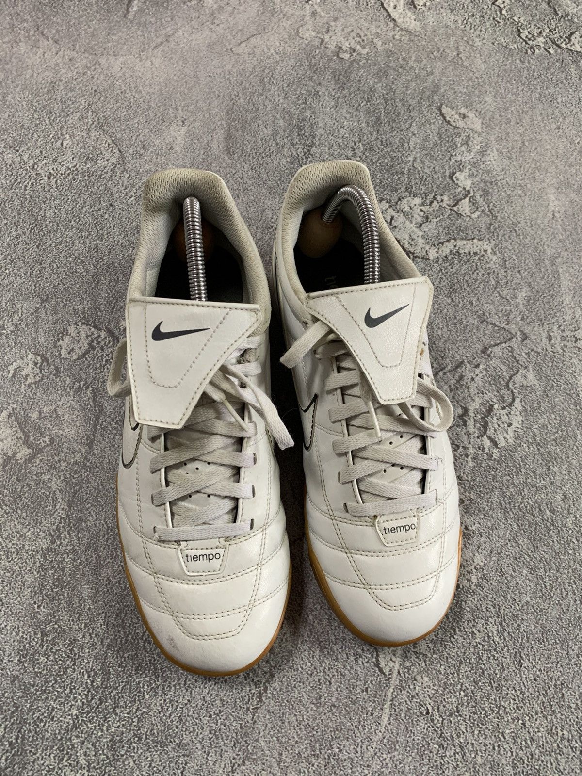 Nike 2009 Nike Tiempo Natural II Leather Futsal Shoes Size EU 43 Size US 9 / EU 42 - 2 Thumbnail