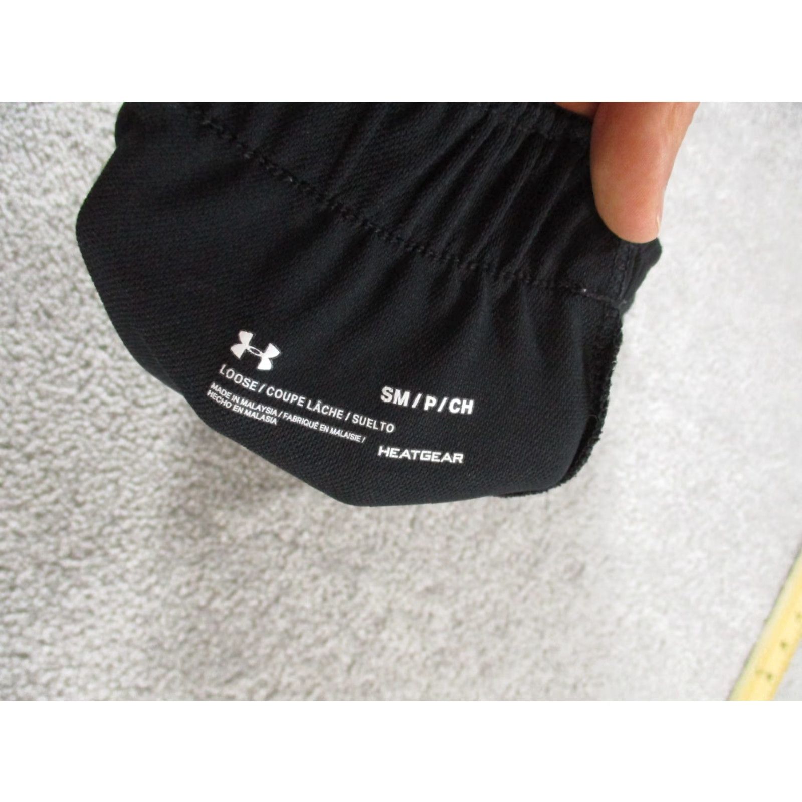 Under Armour Under Armour Shorts Womens Small Heatgear Black Lightweight Linerless Size 28" / US 6 / IT 42 - 6 Thumbnail