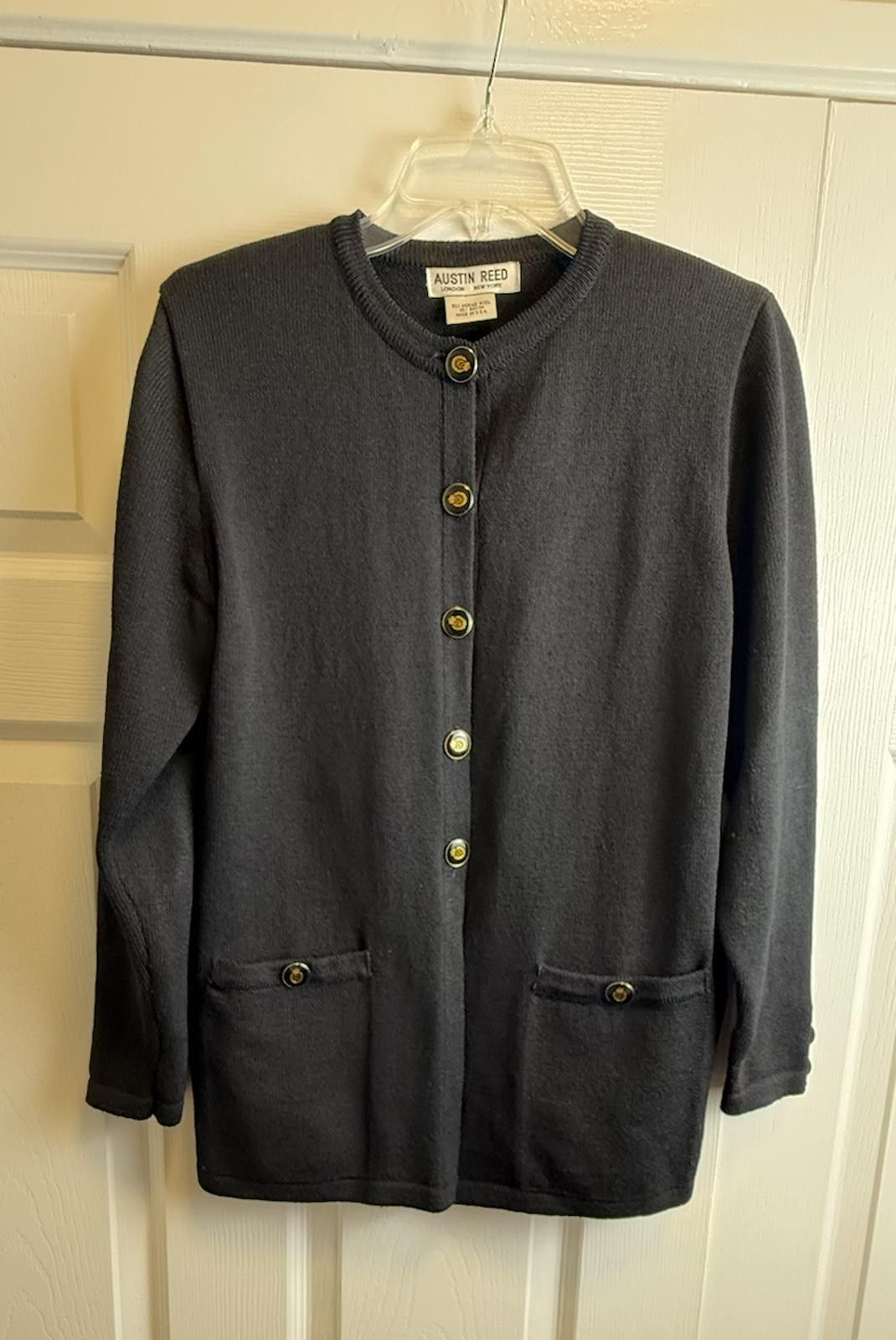 Austin Reed Vintage Austin Reed Merino Wool Cardigan Sz S USA Size S / US 4 / IT 40 - 1 Thumbnail