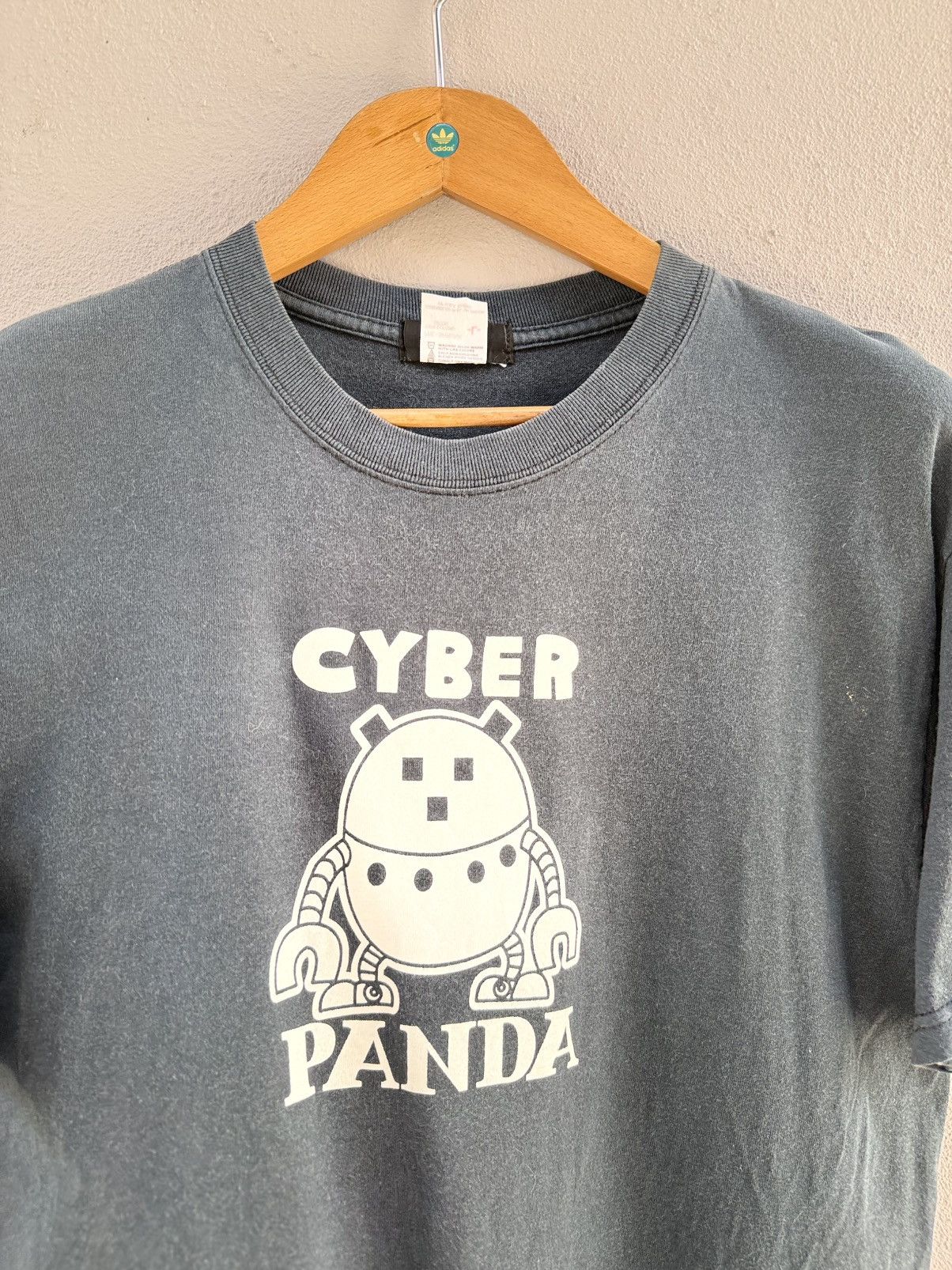 Anime Thrashed Vintage One Piece Cyber Panda Anvil Tee Sun Faded Size US L / EU 52-54 / 3 - 2 Thumbnail