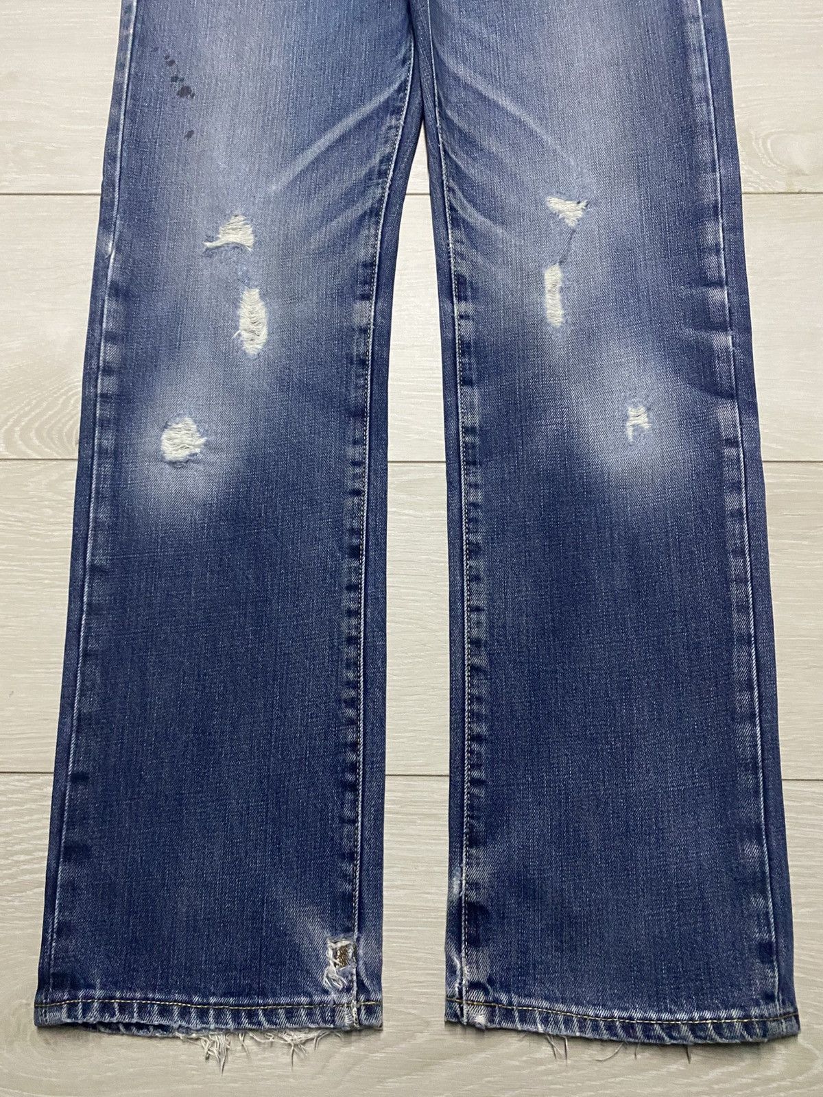 Japanese Brand Vintage Uniqlo S002 Distressed Fade Wash Slim Straight Jeans Size US 30 / EU 46 - 5 Thumbnail