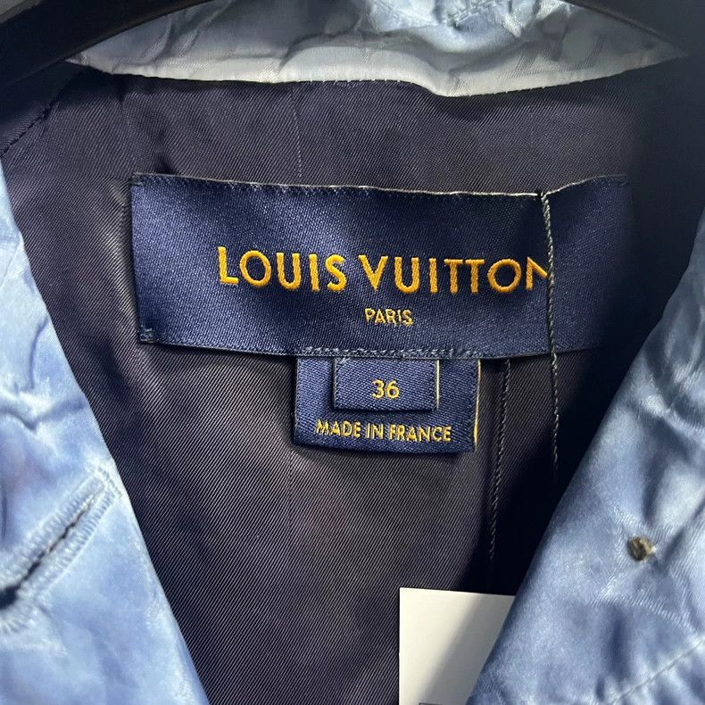 Louis Vuitton Louis Vuitton Windbreaker jacket with blue presbyopic logo Size XS / US 0-2 / IT 36-38 - 2 Thumbnail
