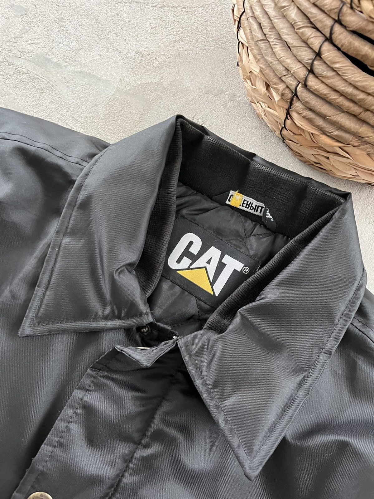 Caterpillar Vintage Caterpillar Black Nylon Y2K Coach Workwear Jacket Size US L / EU 52-54 / 3 - 19 Thumbnail