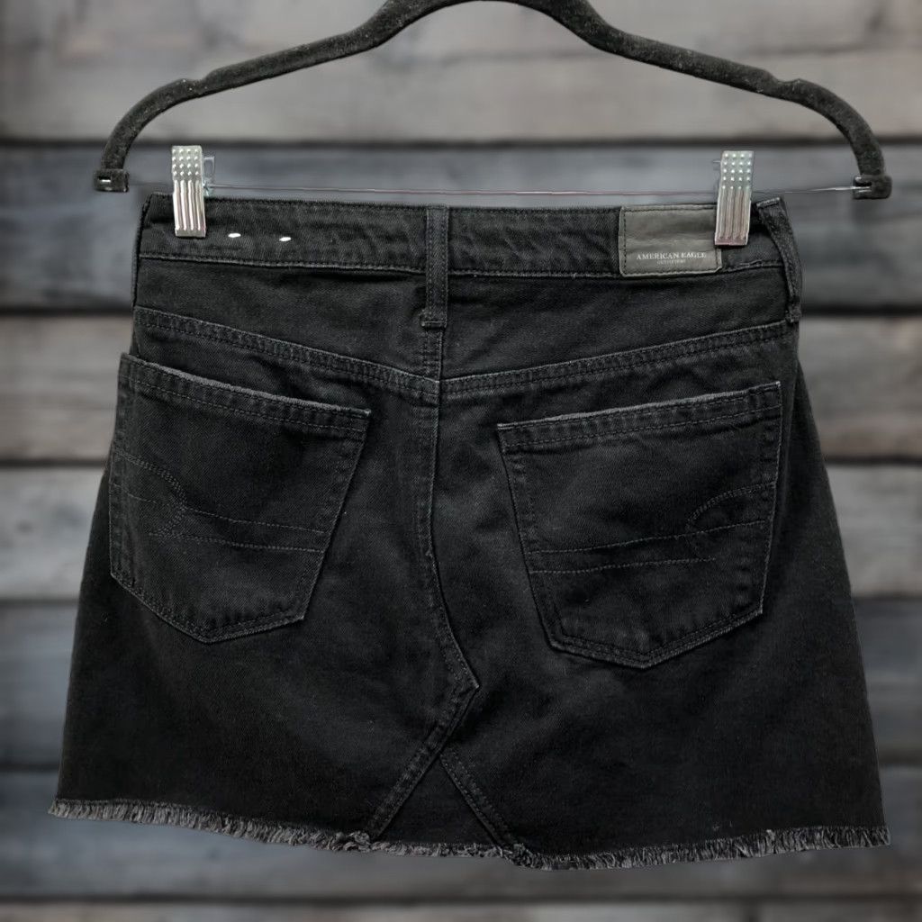 American Eagle Outfitters American Eagle Outfitters Skirt Mini Denim Black Size 4 Short Vintage? No - keep Original Size 27" / US 4 / IT 40 - 1 Thumbnail