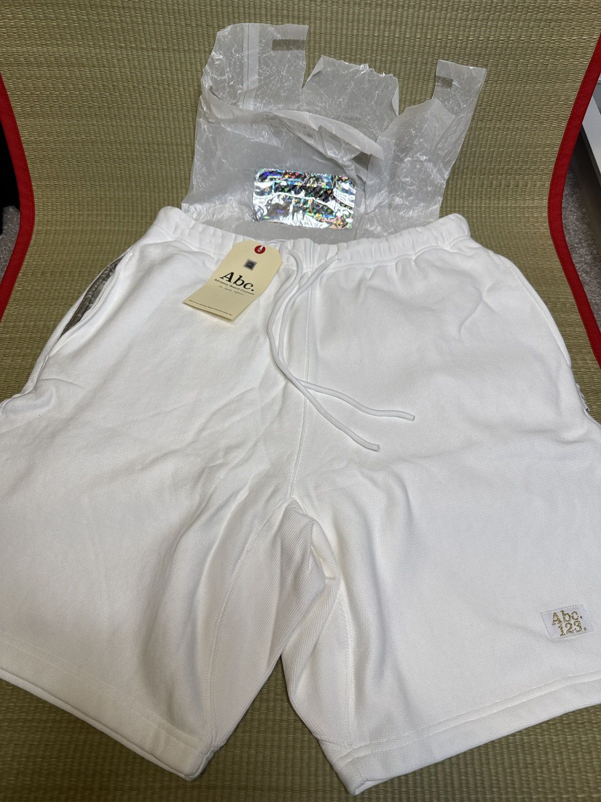 Advisory Board Crystals New Advisory Board Crystals XL Sweat Shorts White Size US 38 / EU 54 - 1 Thumbnail