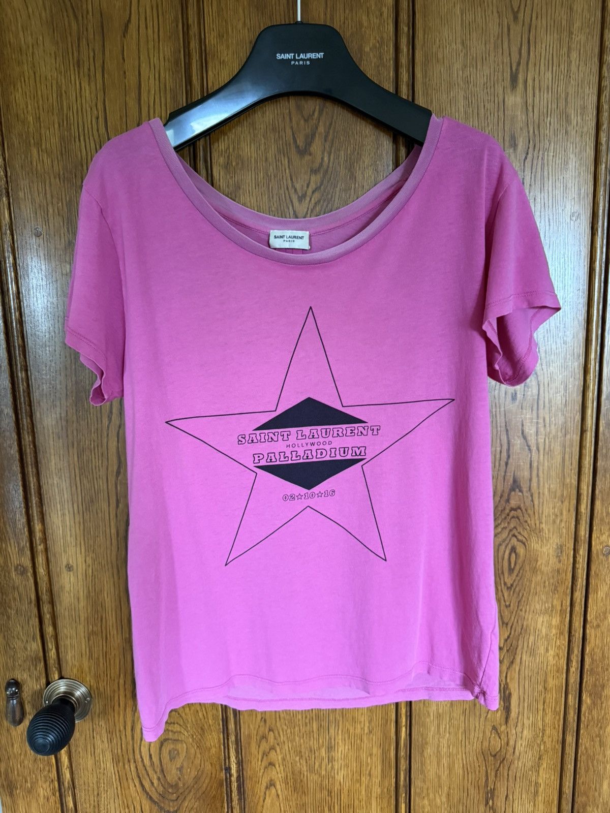 FW16 Saint Laurent runway Palladium pink logo T shirt Hedi