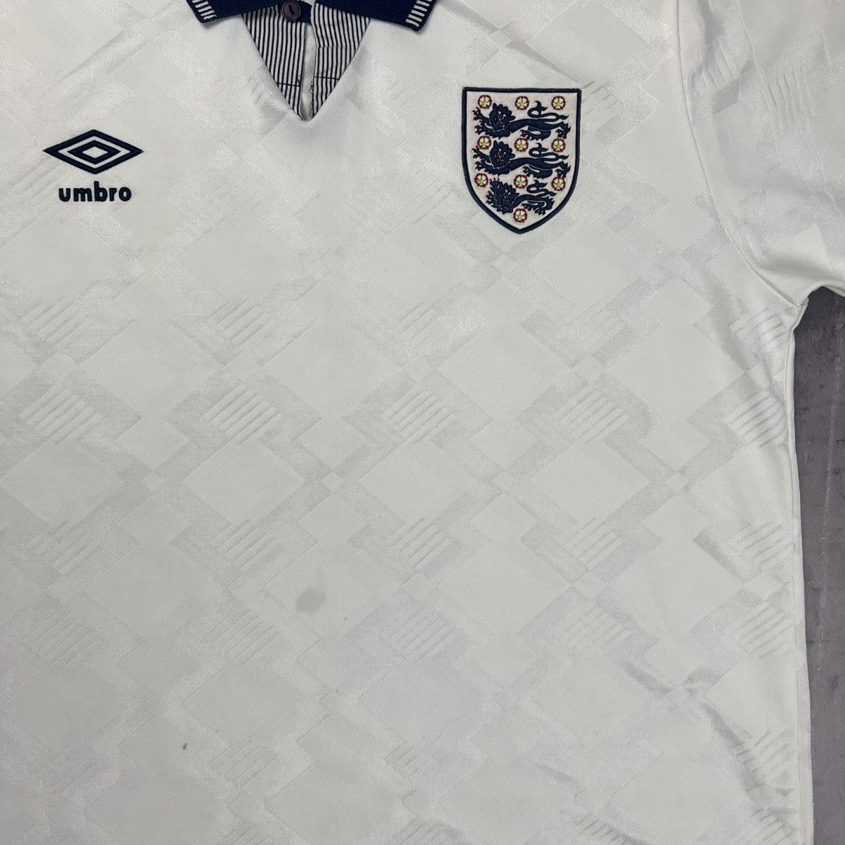 Umbro Rare! England Umbro 1990/92 Soccer Jersey Shirt 90s Size US M / EU 48-50 / 2 - 12 Thumbnail