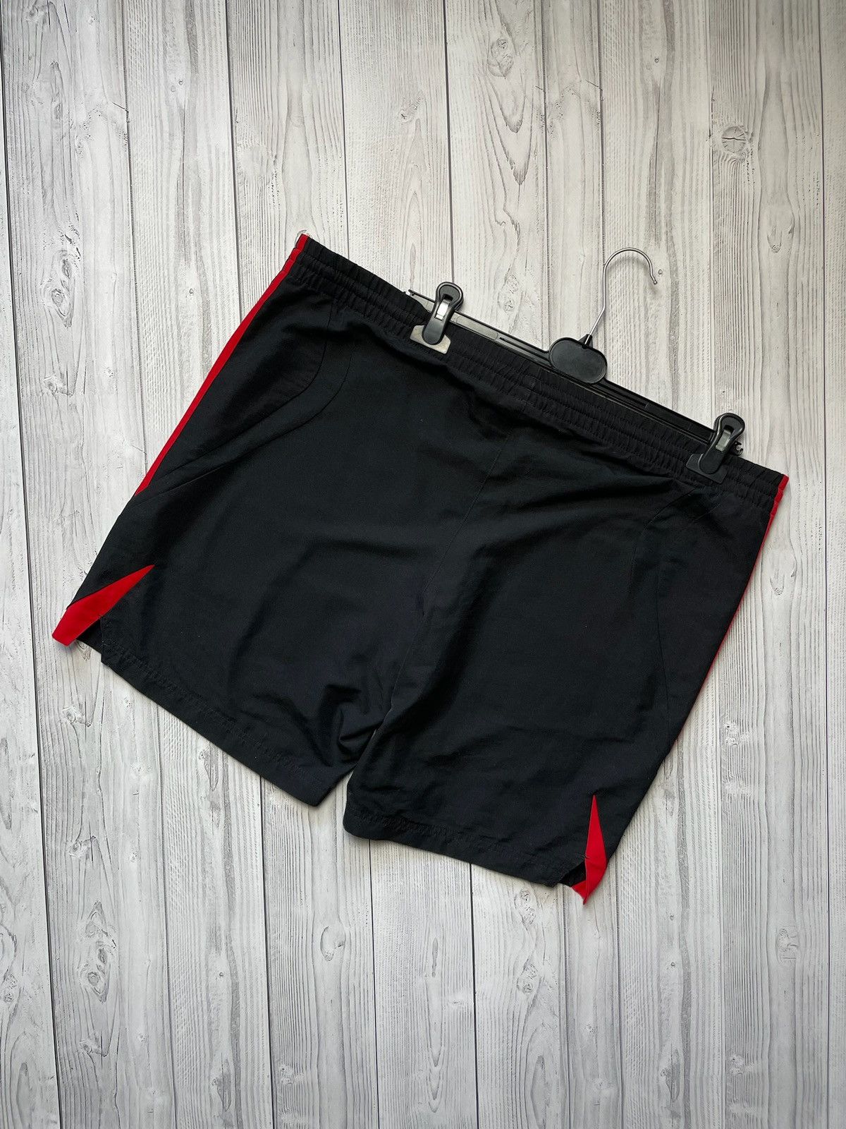 Adidas × Vintage Vintage AC Milan adidas soccer shorts size XL Size US 36 / EU 52 - 5 Thumbnail
