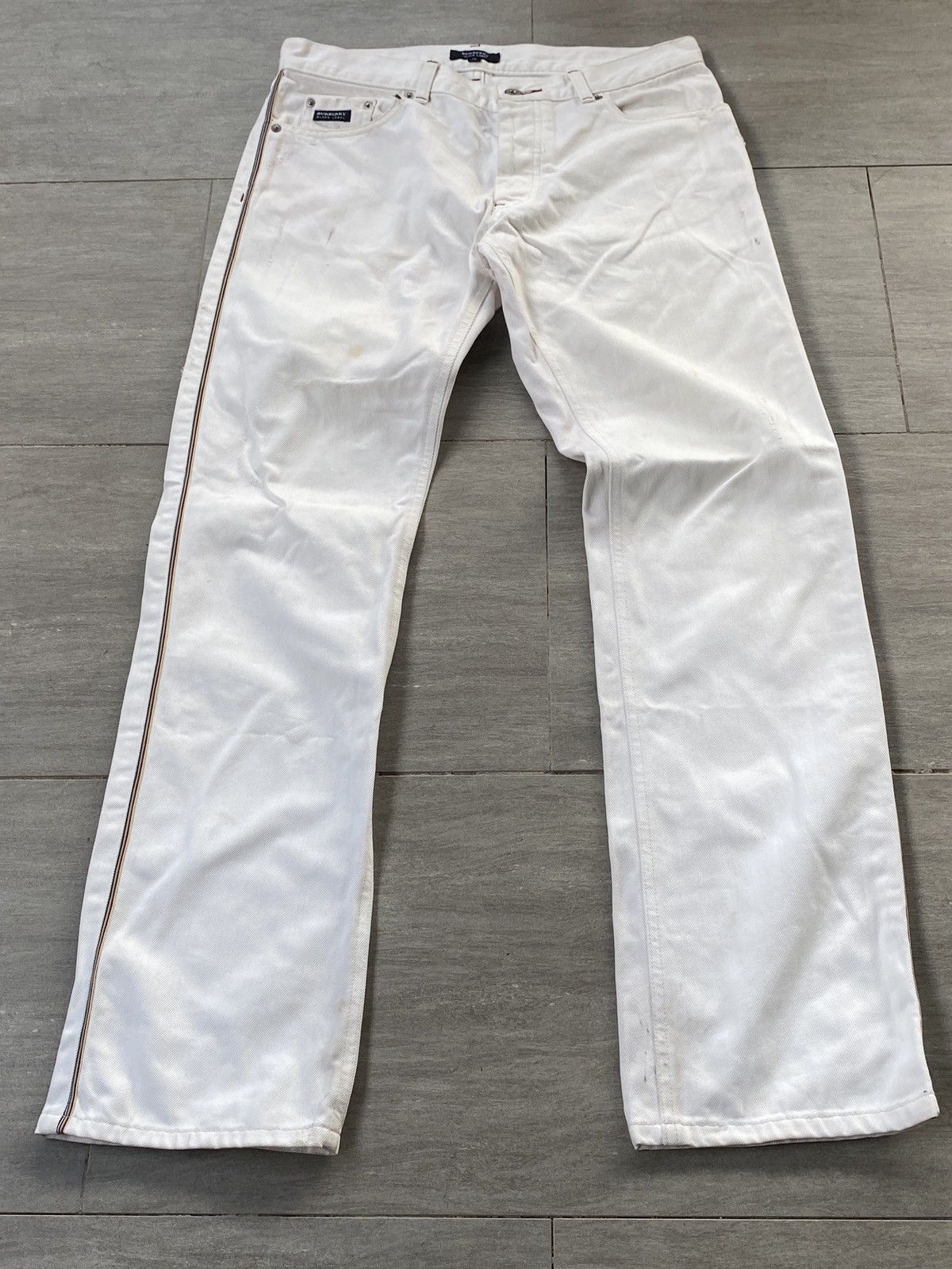 Burberry Vintage Burberry Black Label Minor Distressed white denim Size US 32 / EU 48 - 1 Thumbnail