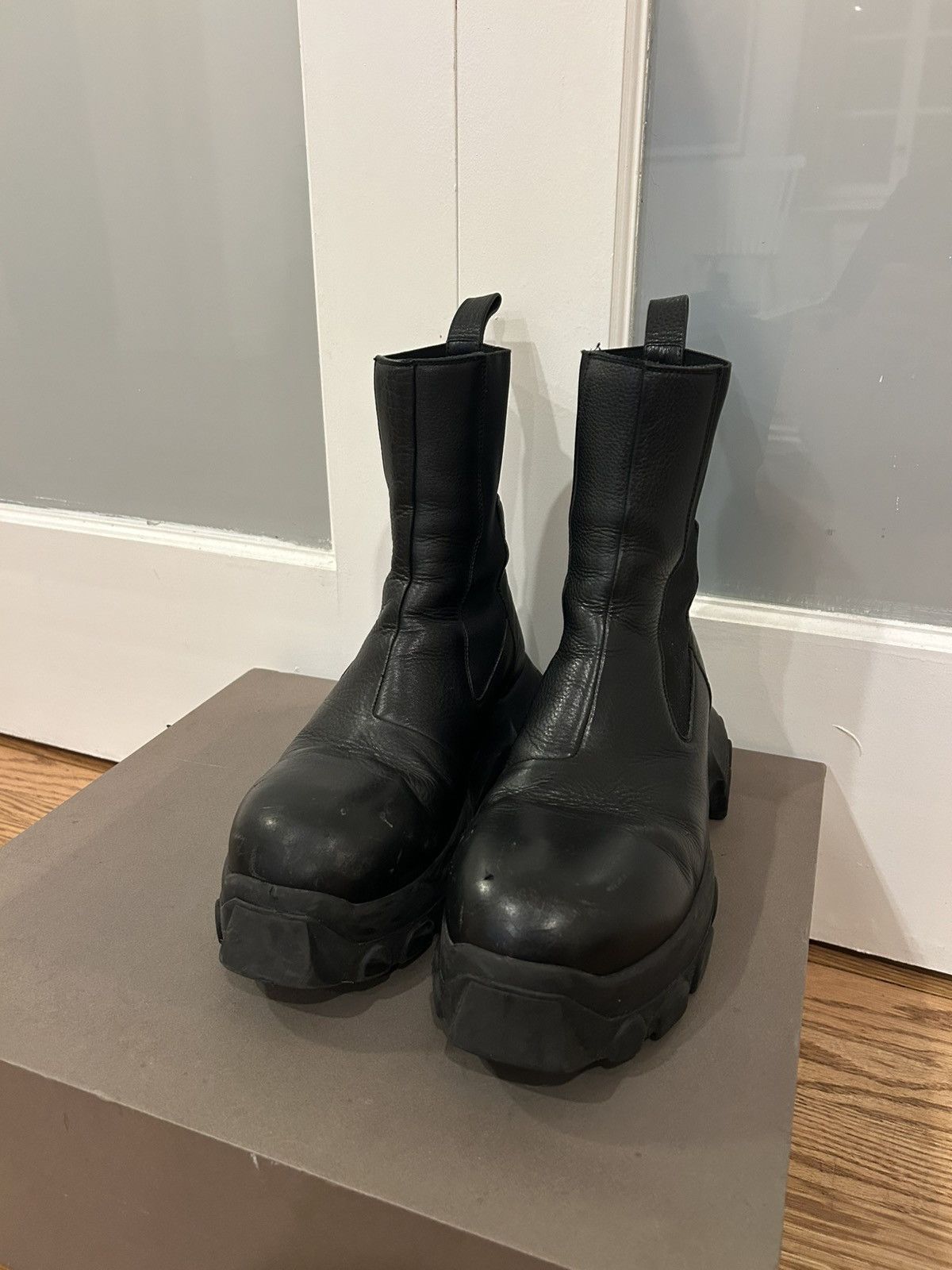 Rick Owens Rick Owens black beetle bozo tractor boots Size US 10 / EU 43 - 2 Thumbnail