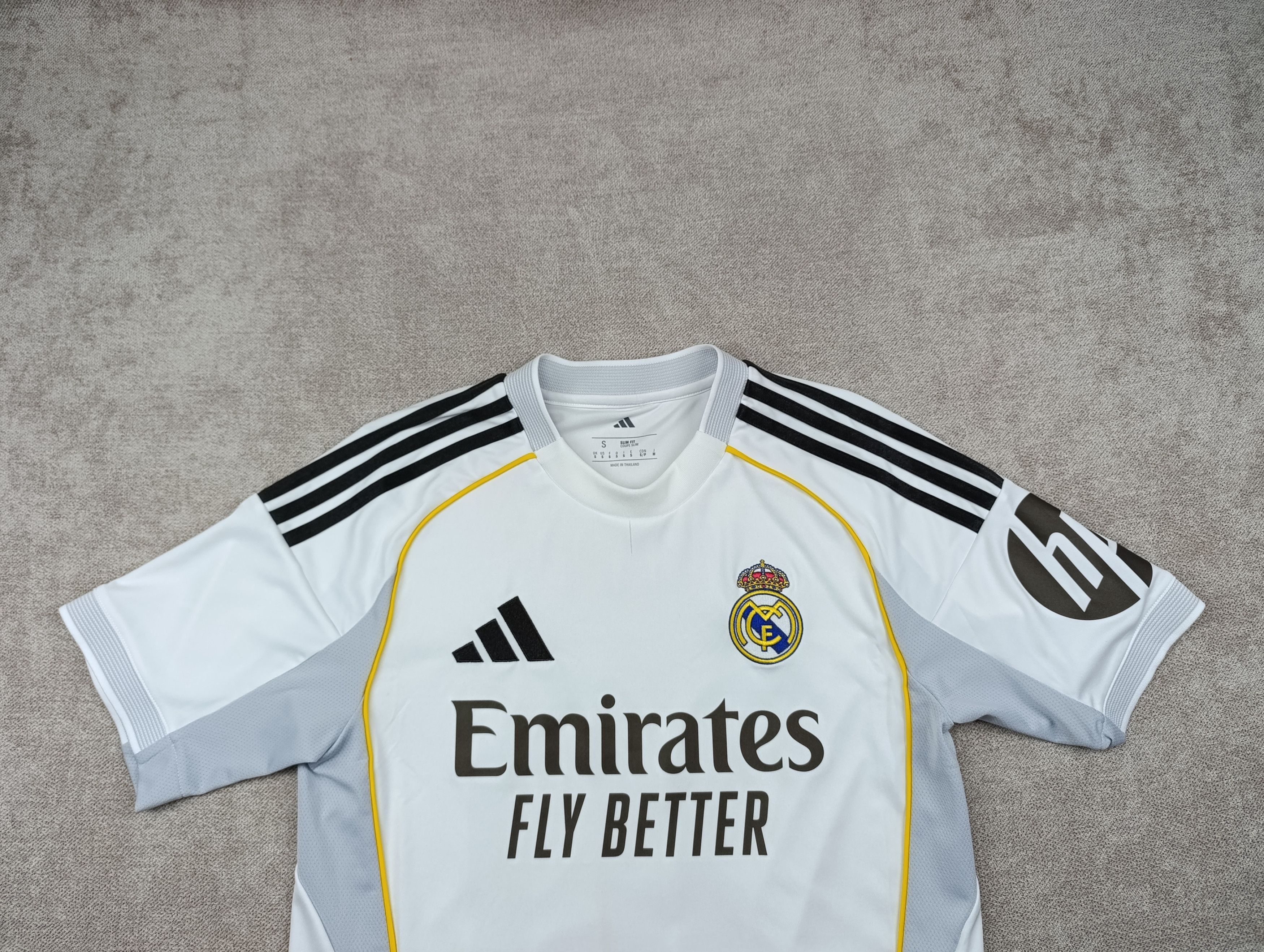 Adidas Adidas #10 MBAPPE Real Madrid 25/26 Home Jersey White Size US S / EU 44-46 / 1 - 3 Thumbnail
