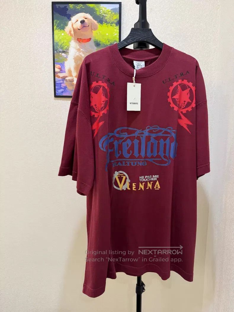 Vetements Vetements Burgundy Short Sleeve T-Shirt Size US S / EU 44-46 / 1 - 1 Thumbnail