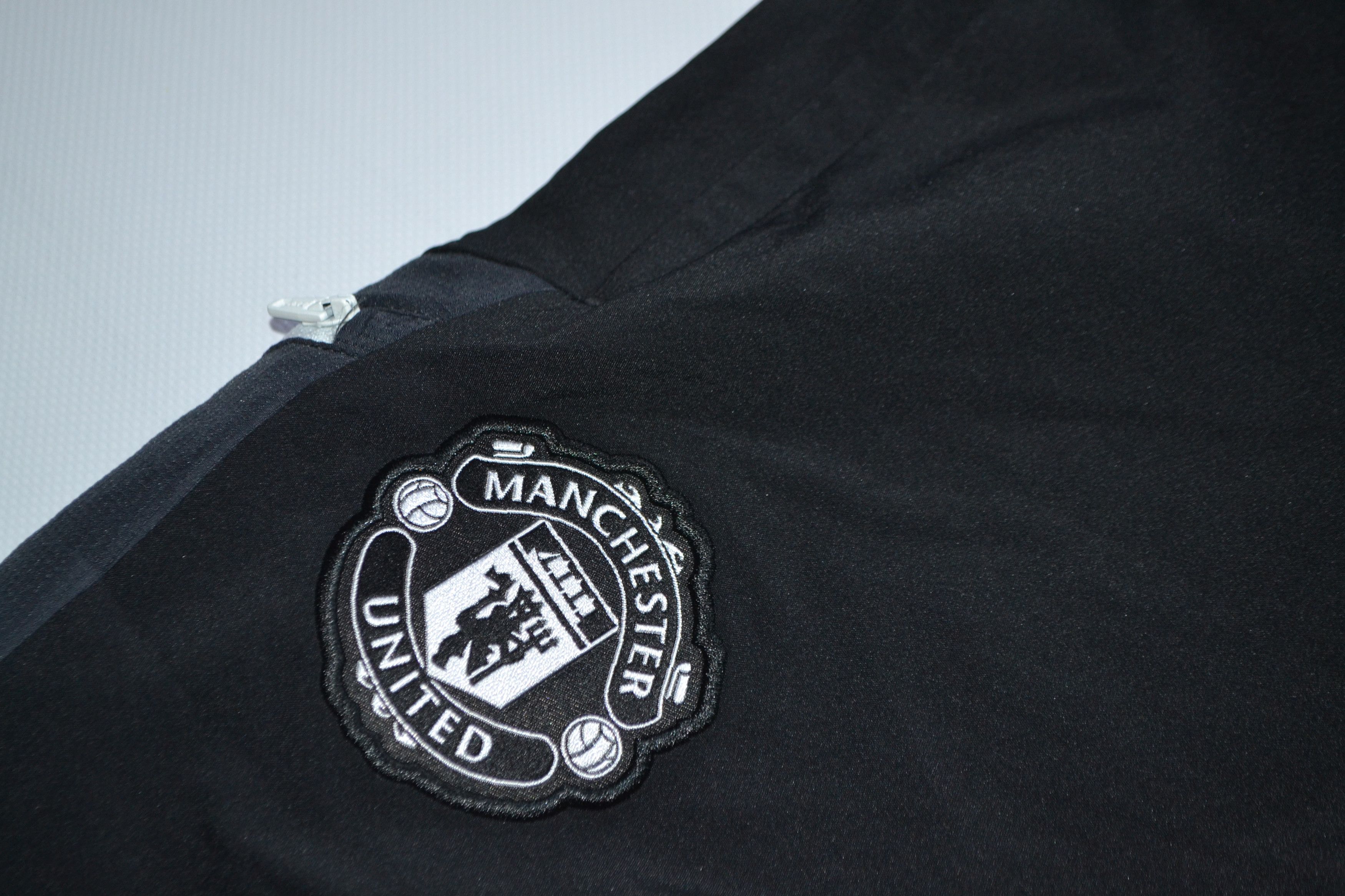 Adidas Manchester United adidas European Training Pants 2022 2023 Size US 32 / EU 48 - 6 Thumbnail