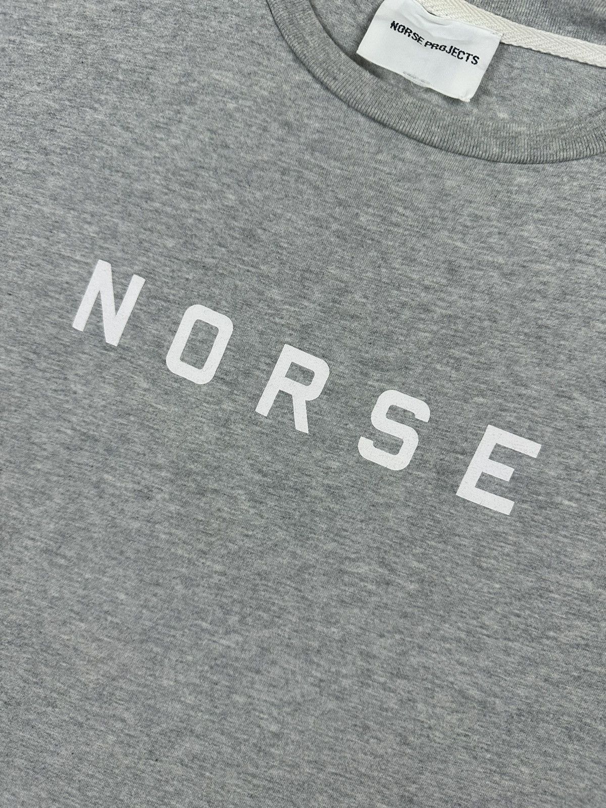 Norse Projects Norse Projects Centr Logo Silver Mens T-Shirt Size US M / EU 48-50 / 2 - 2 Thumbnail