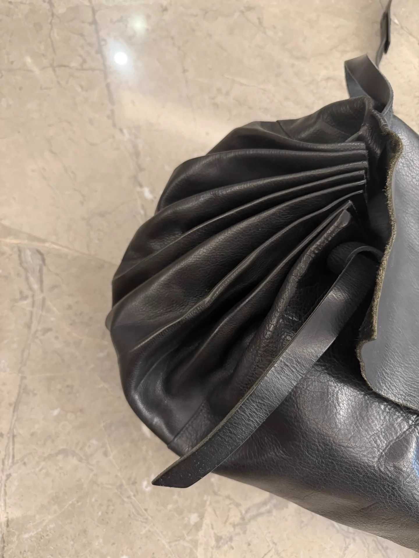 Ma+ M.A.+ Calfskin Large Pleated Shell Shoulder Bag Size ONE SIZE - 7 Thumbnail
