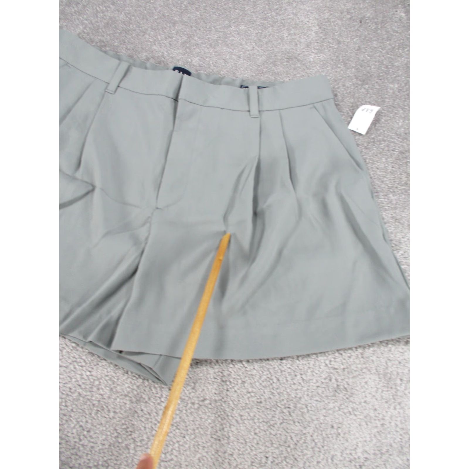 Gap VINTAGE Gap Shorts Womens XL 365 High Rise Gray Pleated Front NEW Size 40" / US 18 - 3 Thumbnail