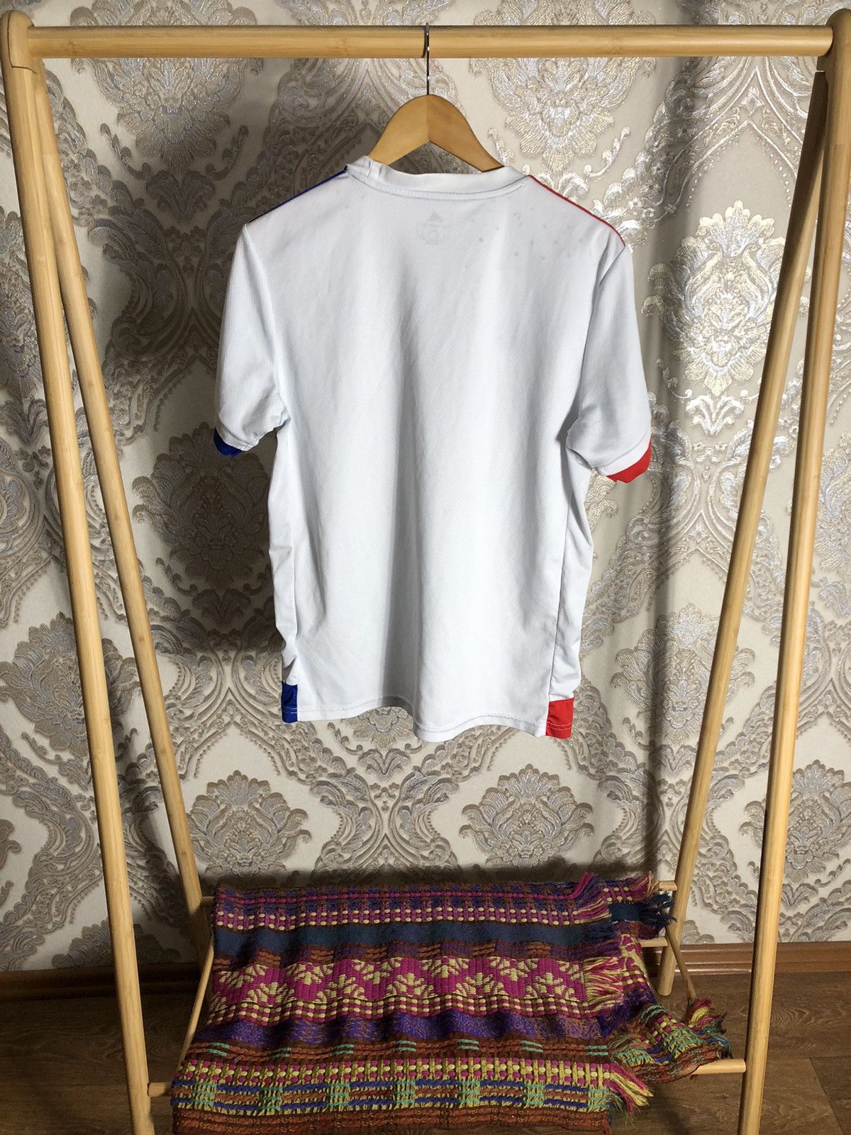 Adidas VINTAGE ADIDAS OLYMPIQUE LYONNAISE LYON FRANCE SOCCER JERSEY Size US L / EU 52-54 / 3 - 9 Thumbnail
