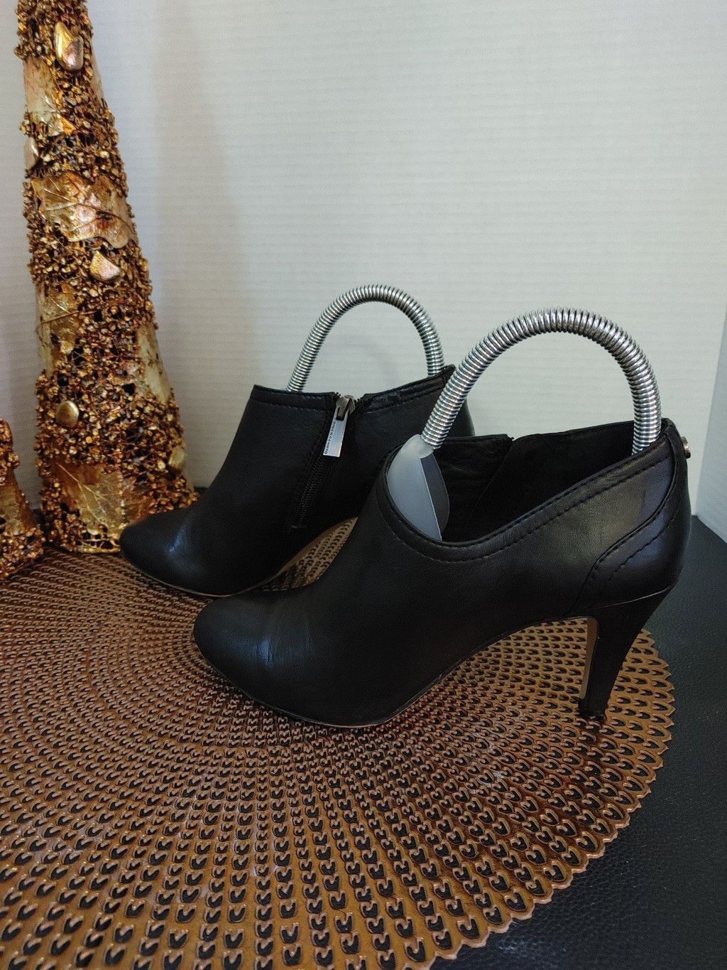 Vince Camuto Vince Camuto Vala Leather Booties Size 6.5 Size US 6.5 / IT 36.5 - 3 Thumbnail
