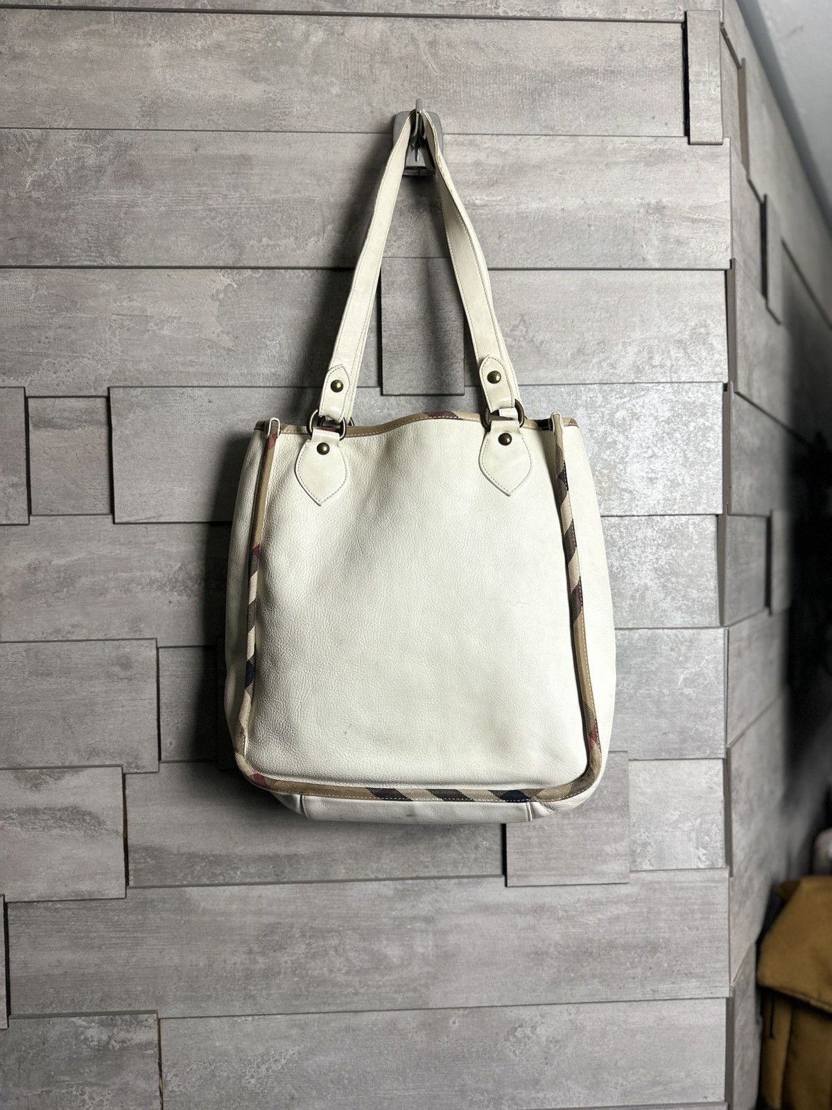 Burberry Burberry Leather Bag Luxury Size ONE SIZE - 2 Thumbnail