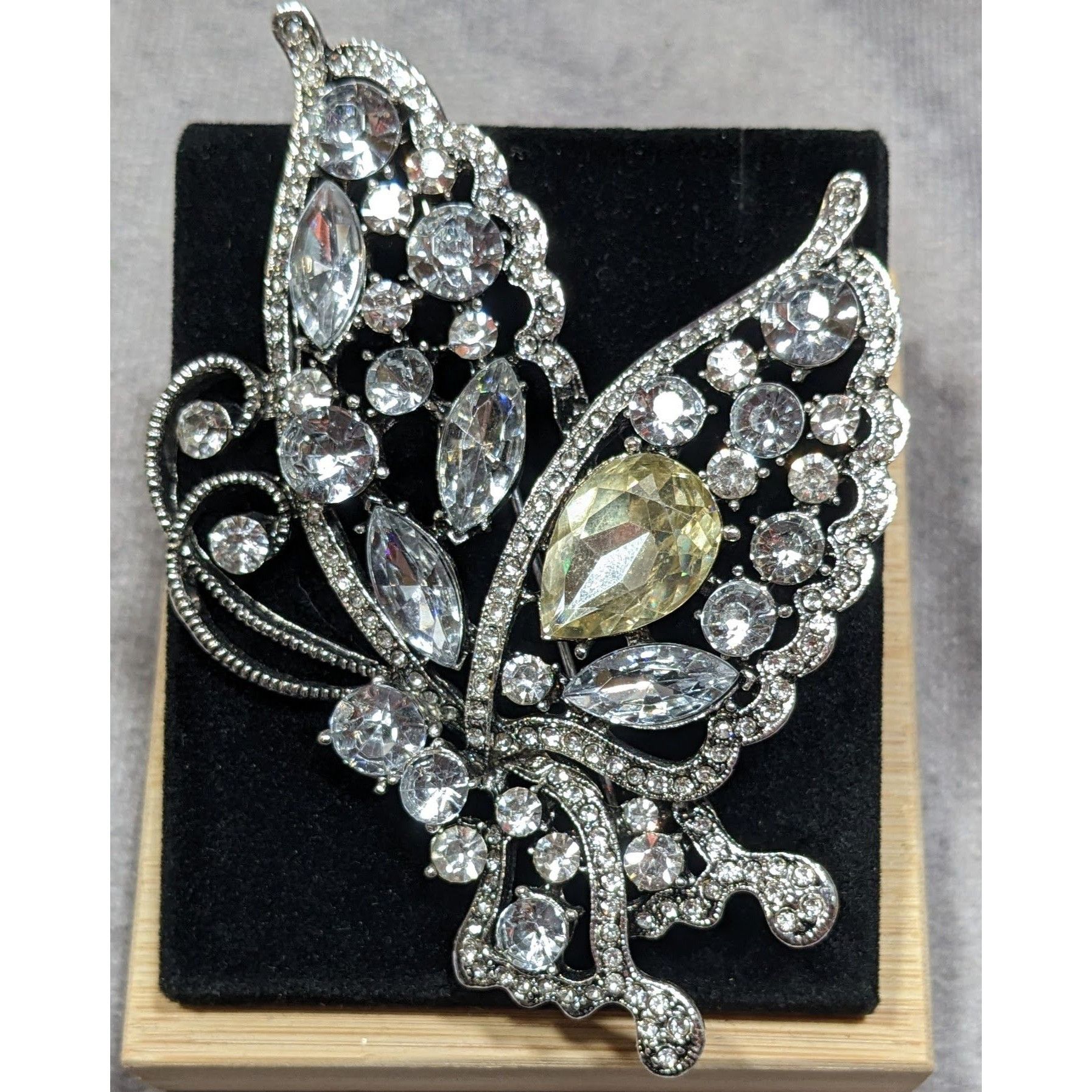 Other Fairycore Glam Large Embellished Butterfly Brooch Size ONE SIZE - 3 Thumbnail
