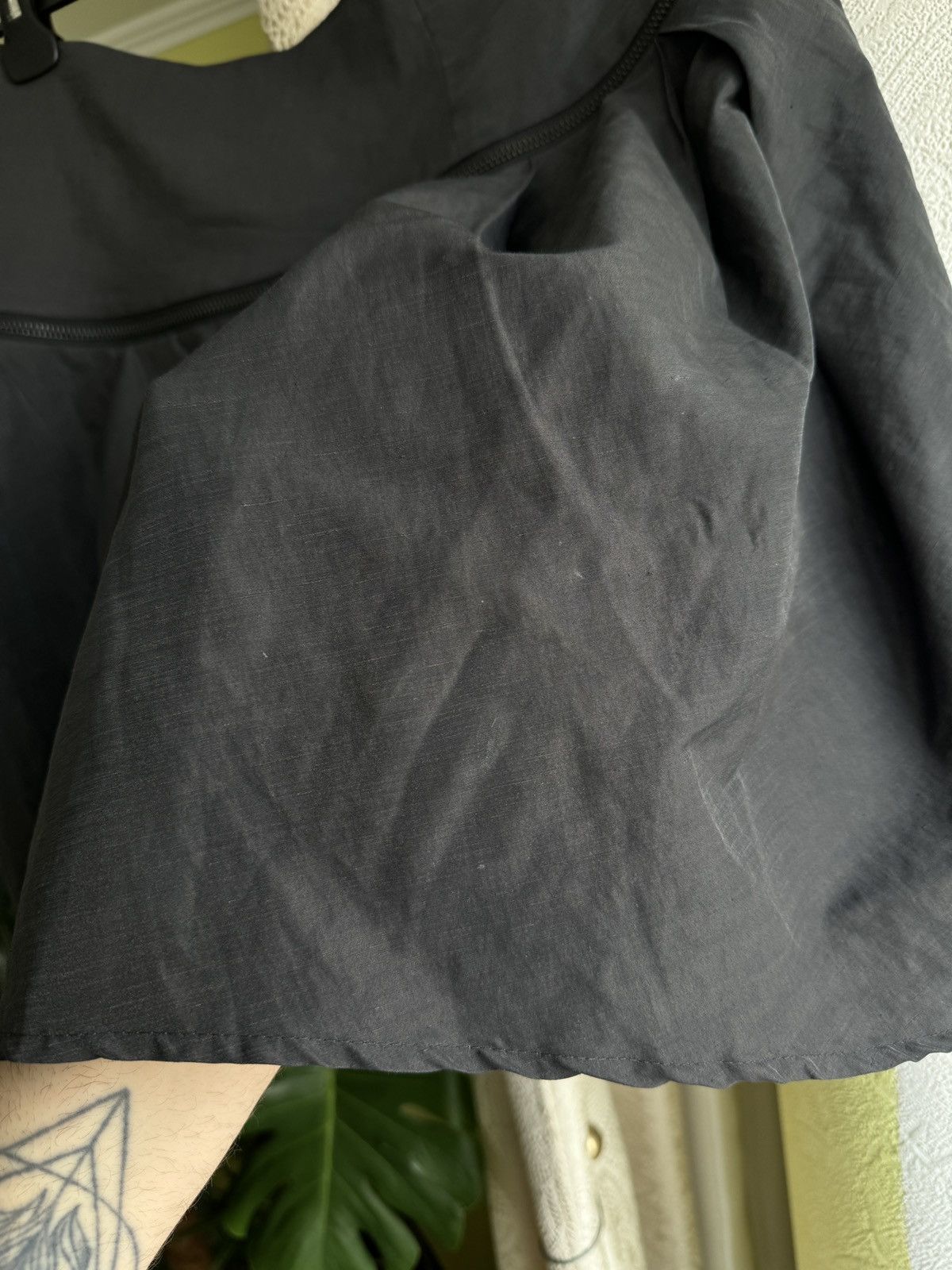 Sarah Pacini Vintage Sarah Pacini Asymetrical Zip Flared Mini Skirt Y2K Size 34" / US 12 / IT 48 - 16 Thumbnail