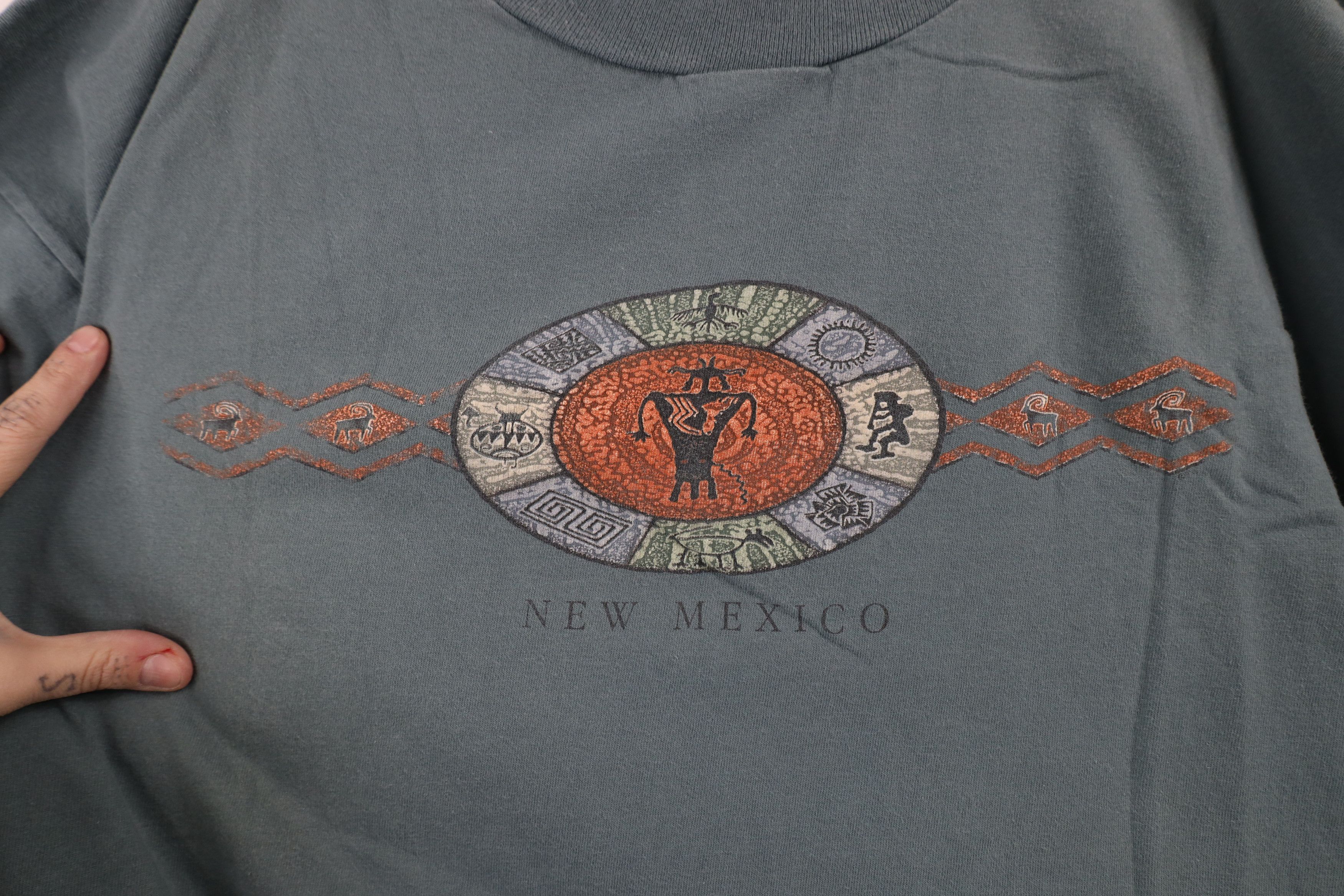 Vintage Vintage 90s Streetwear New Mexico Kokopelli Cave Art T-Shirt Size US XXL / EU 58 / 5 - 4 Thumbnail