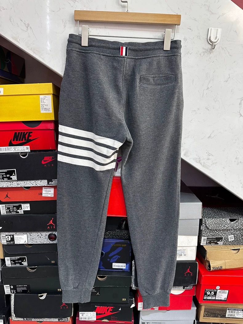 Thom Browne Thom Browne size0 Dark grey classic striped trousers Size US 26 / EU 42 - 2 Thumbnail
