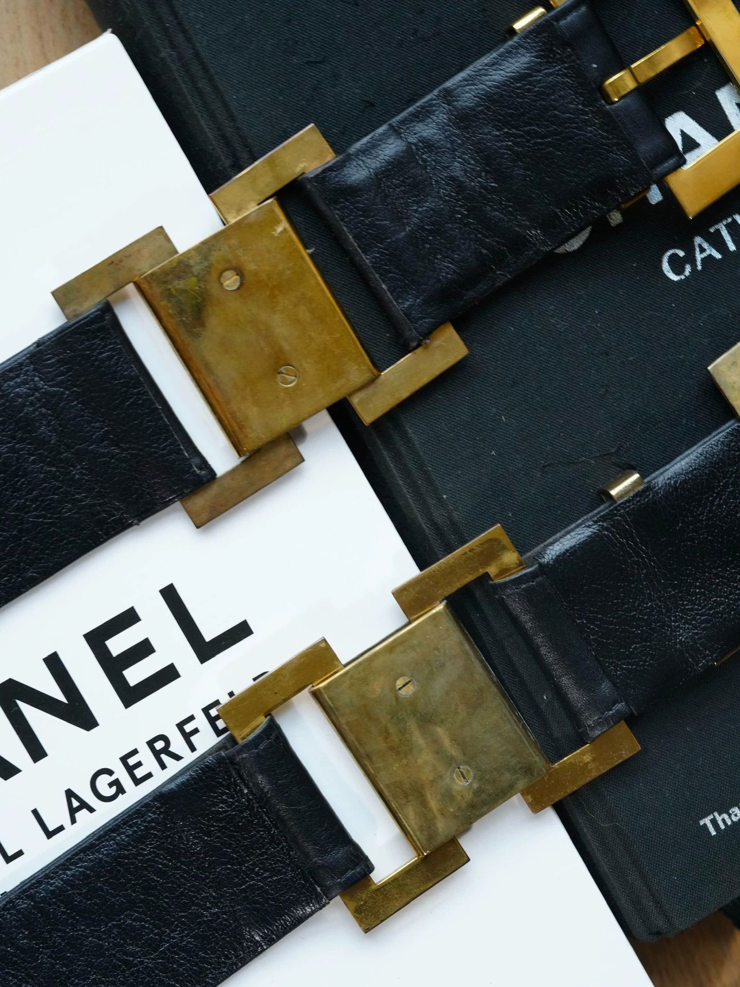 Chanel Chanel 1990s Vintage Black & Gold Belt Size ONE SIZE - 7 Thumbnail