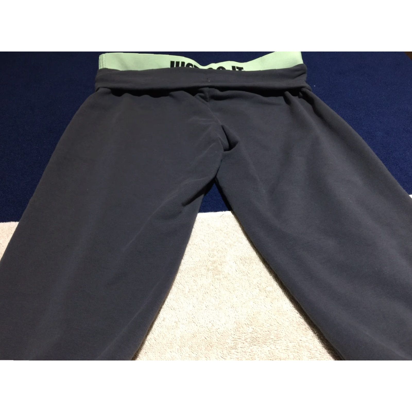 Nike Nike Women's Capri Pants Small Gray Activewear Workout Running Yoga Pilates Size 28" / US 6 / IT 42 - 3 Thumbnail