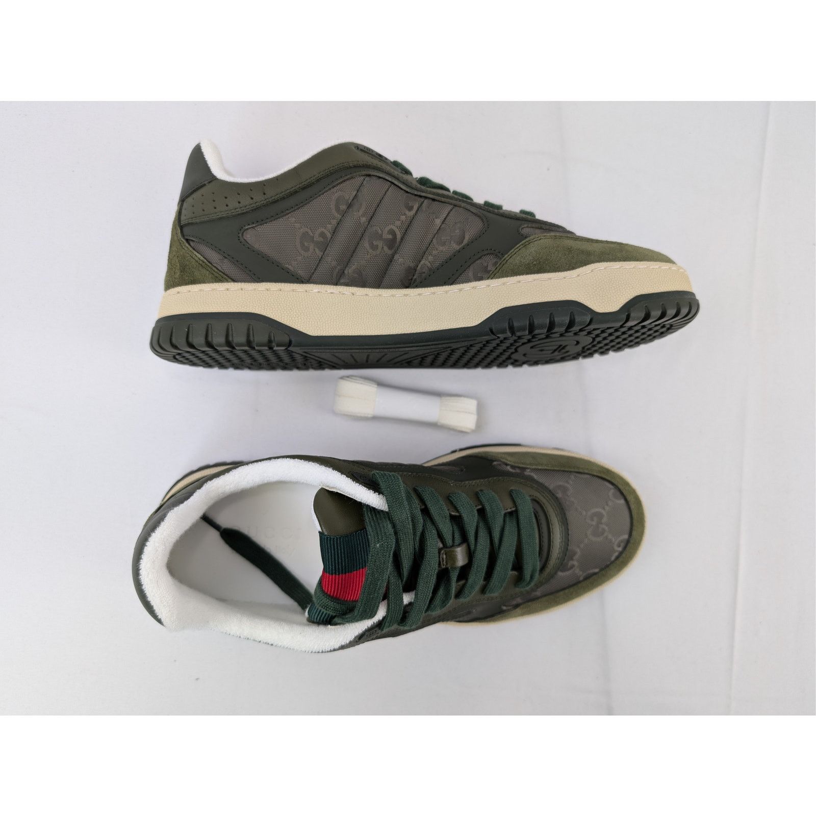Gucci o1rshd1 GG Supreme fabric and suede Re-Web sneaker in green Size US 9 / EU 42 - 1 Thumbnail