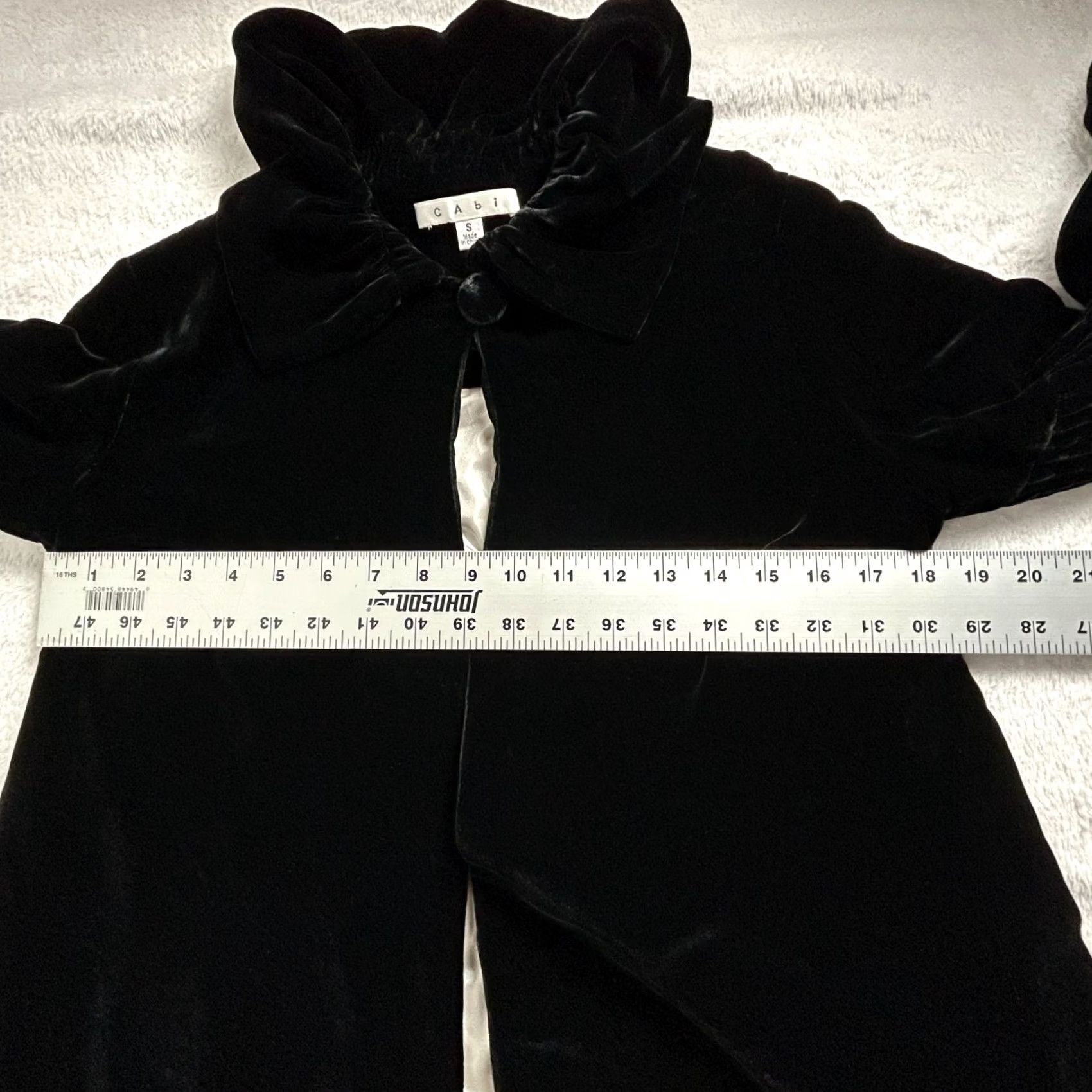 Vintage Cabi Black Velvet Swing Jacket Small Style #158 Balloon Sleeve Silk Blend Women’s Jacket Size S / US 4 / IT 40 - 7 Thumbnail